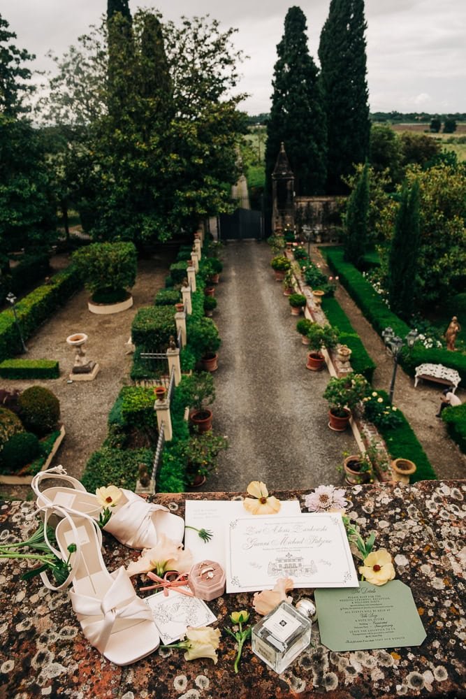 74-tuscany-wedding-getting-ready-villa.jpg