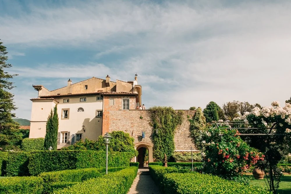 12-tuscany-wedding-details-villa-scorzi.jpg
