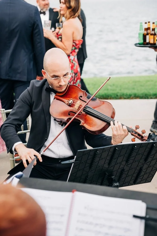 90-yacht-club-wedding-cocktail-hour.jpg