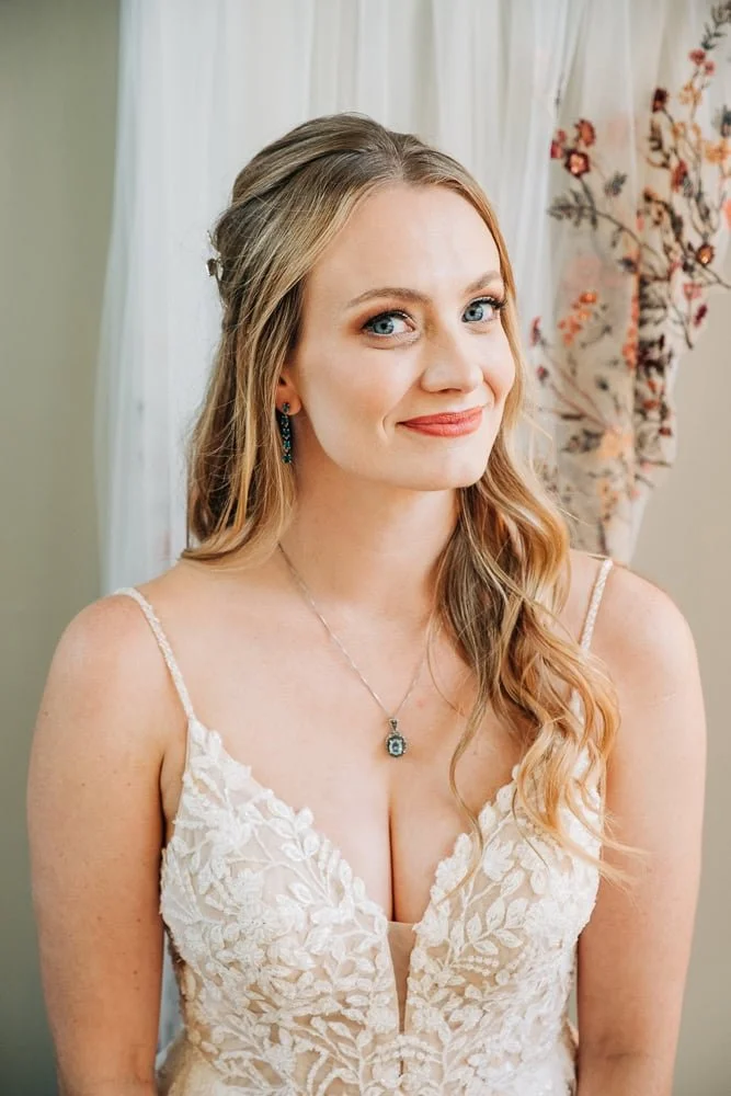 017-Fall Micro wedding bride.jpg