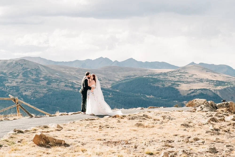 068-wedding photographer trail ridge road rmnp.jpg