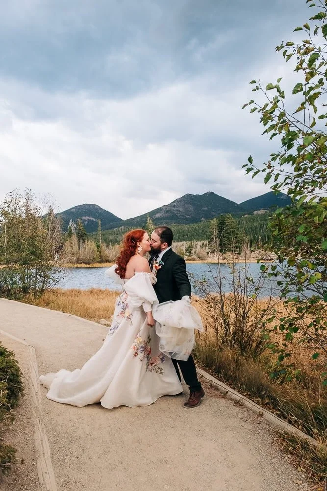 160-micro-wedding-rmnp-fall.jpg