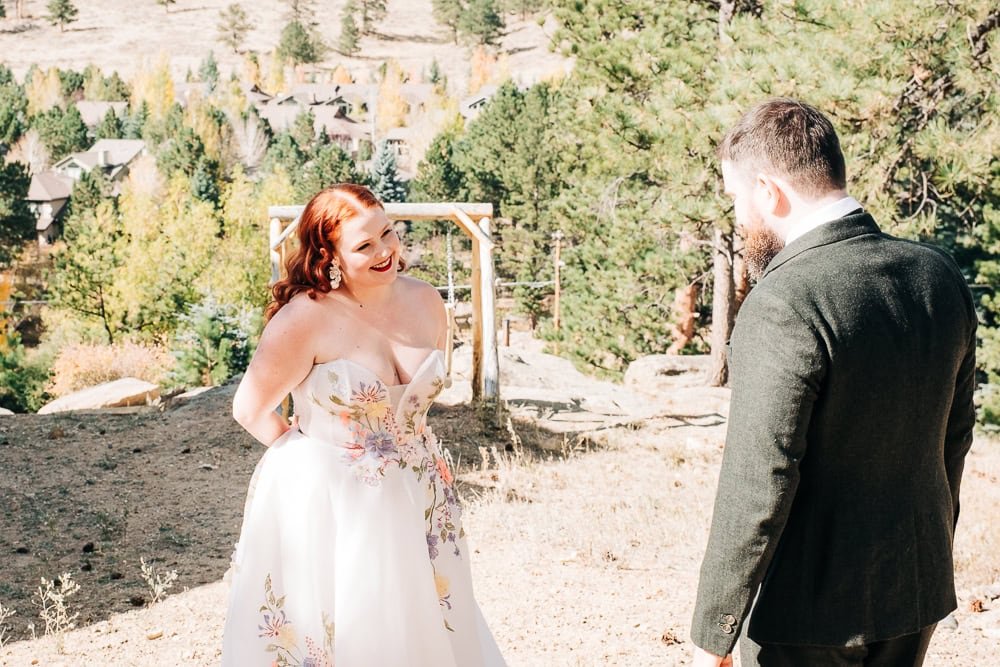 029-micro-wedding-first-look-colorado.jpg