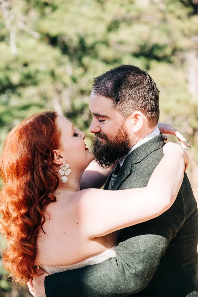 028-micro-wedding-first-look-colorado.jpg