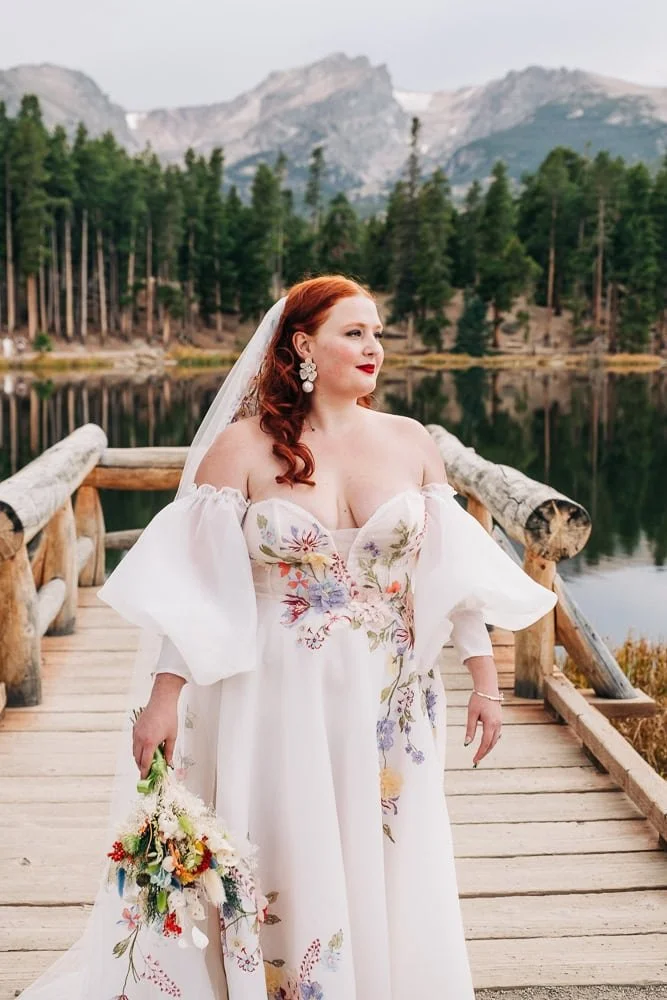 144-bride-micro-wedding-colorado.jpg