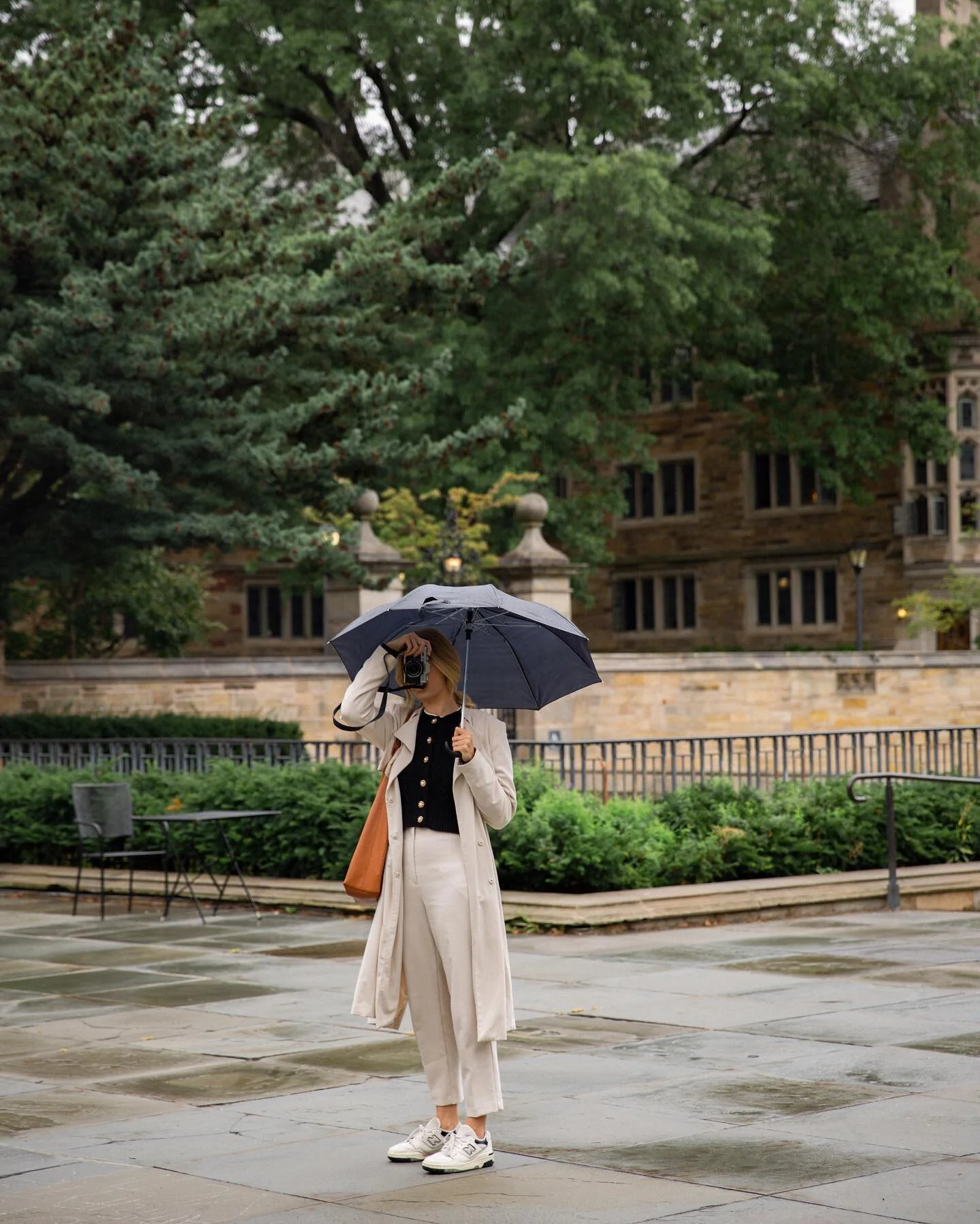 Rainy days in CT.

#ct #visitct #gilmoregirls #fall #fallroadtrip #gilmoregirlsroadtrip #yale #rainyday #connecticut #newengland #newenglandroadtrip #fallinnewengland #photographer #newenglandphotographer