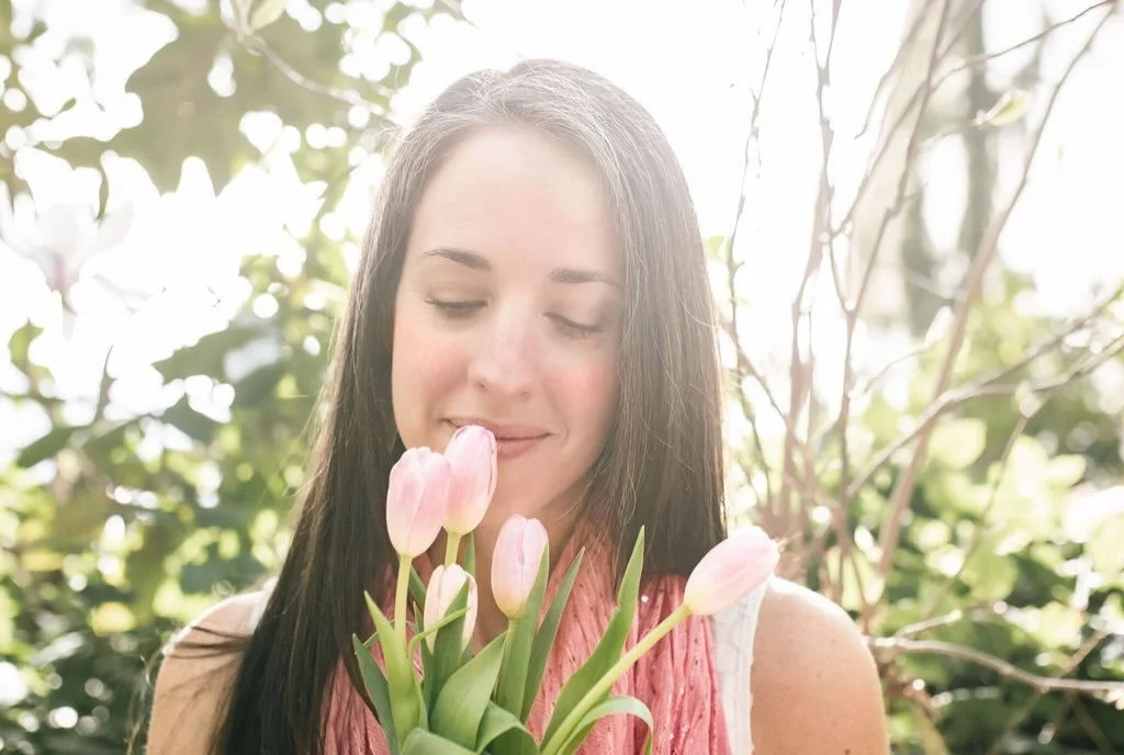 What if&hellip;it all works out?

Just for a moment I want you to put that nay-saying wench in your brain on mute and try something on:

🤌🏻What if it all works out?

🤌🏻What if things are actually conspiring in your favor?

🤌🏻What if you can?

?