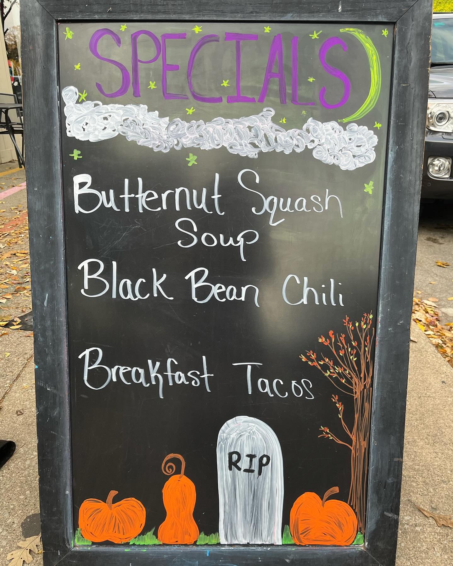 It&rsquo;s eatin&rsquo; season! Stop in for some goodness today!