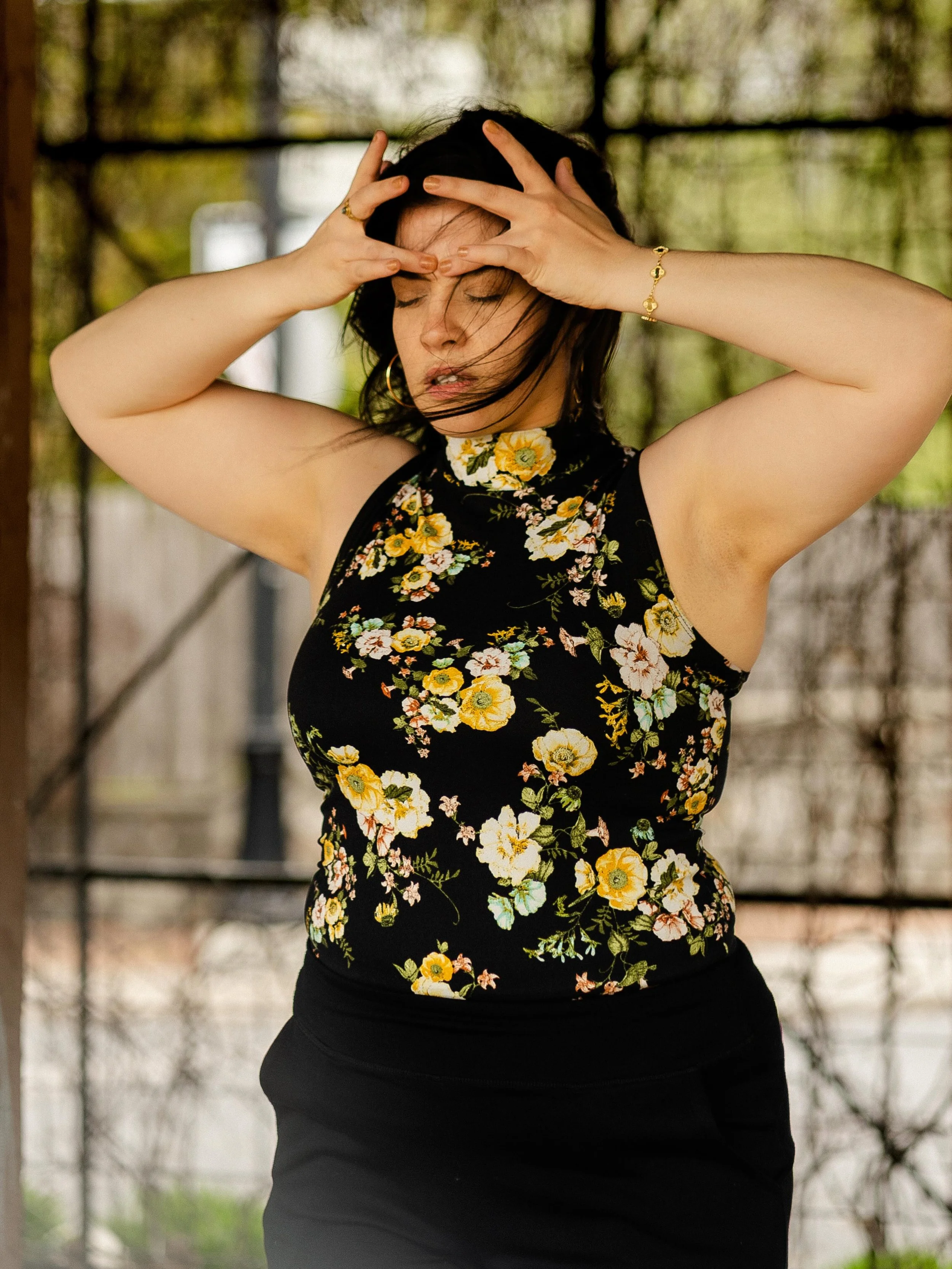 Ce soir, mon c&oelig;ur d&rsquo;artiste a envie de parler.
.
&Ccedil;a fait pr&egrave;s de 5 ans que la danse &eacute;nerg&eacute;tique alchimique na&icirc;t &agrave; travers moi.

5 ans &agrave; exp&eacute;rimenter, int&eacute;grer, traverser.

5 an