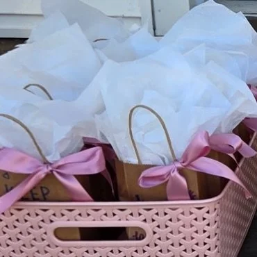 Every Saturday from 8-2 Bloom will have little care bags that include a mini shampoo, conditioner, and styling product, these are for moms or women in need that might not have the resources or means  this holiday season. 

These are high quality prof