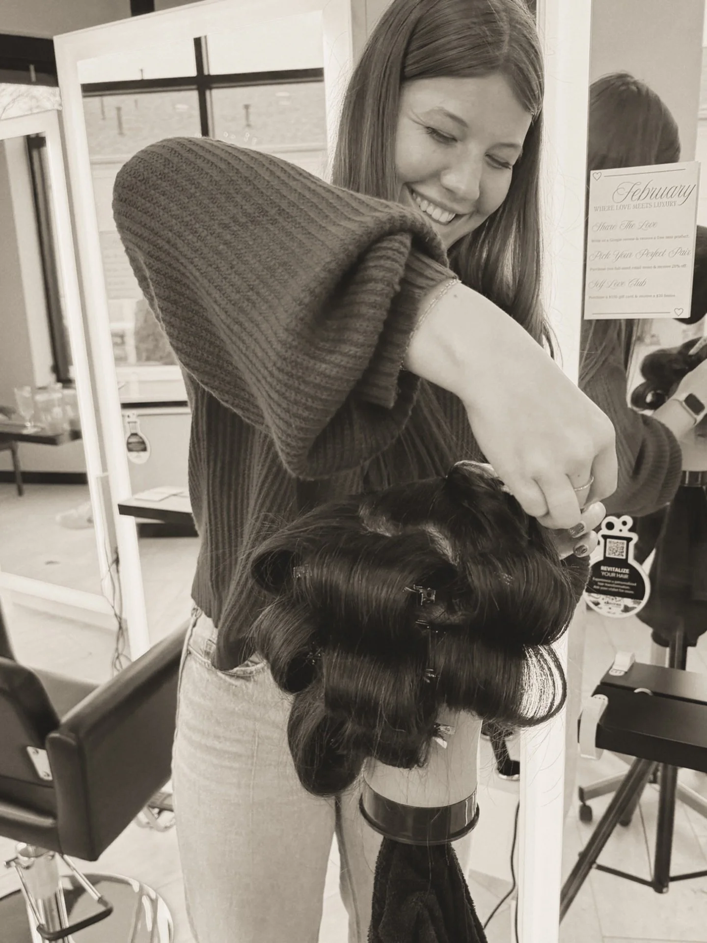 Meet @hair.x.taylor , Taylor is working side by side with @hairbylishat learning all her tips and tricks while elevating her skills through our mentorship program with @therefinenetwork . 

Taylor is taking models every Saturday and will soon be addi