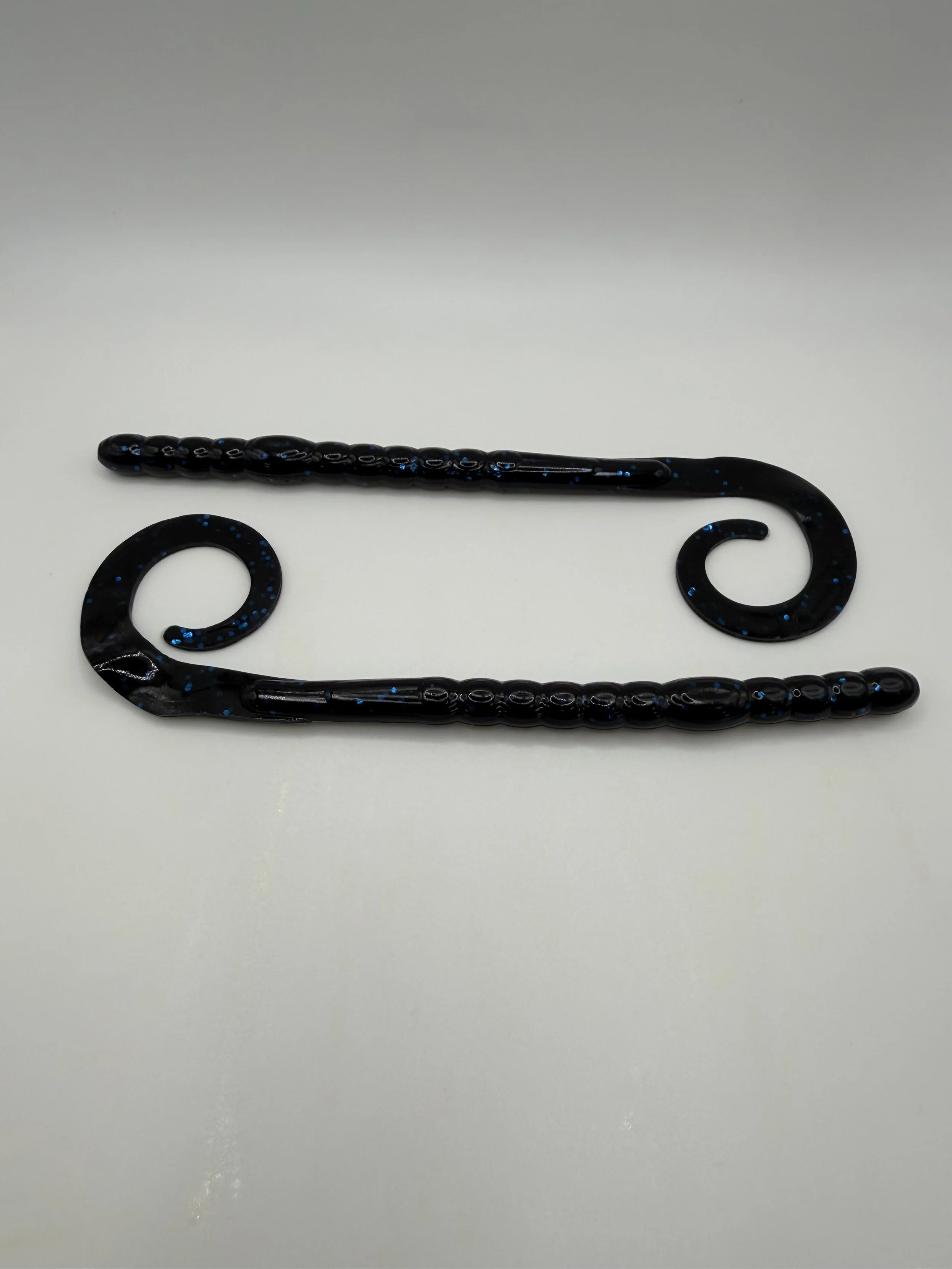 10in Ribbon Tail Black n Blue