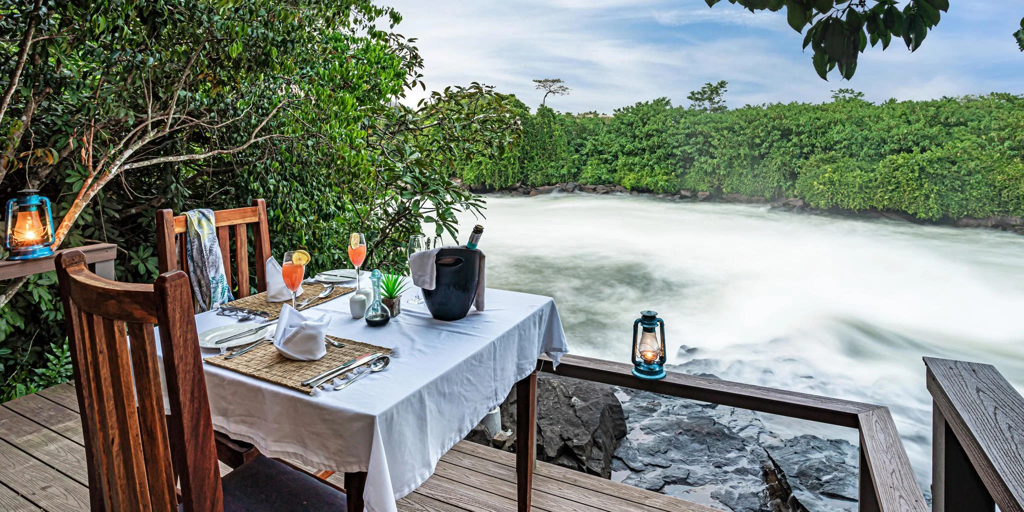 private-dining-wildwaters-lodge-jinja-uganda.jpg