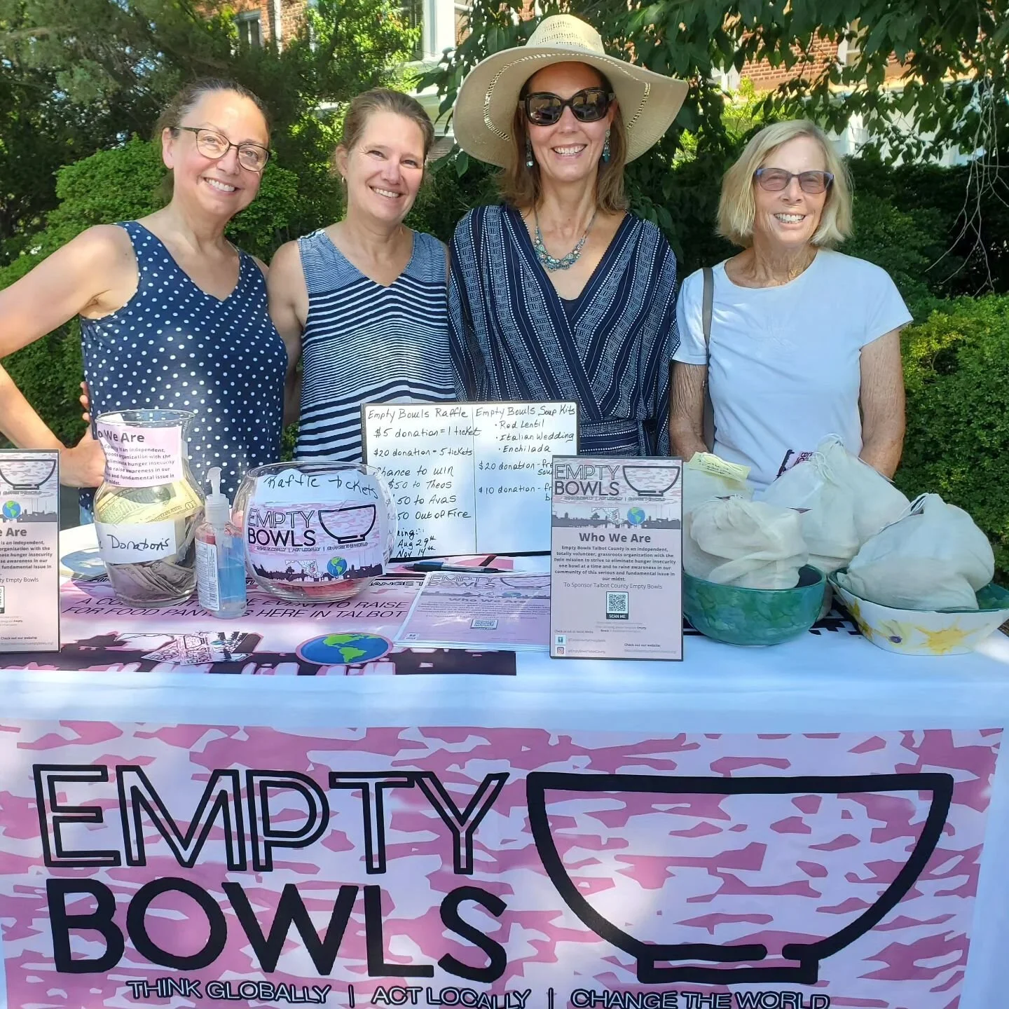 Empty Bowls will be at the @eastonmdfarmersmarket this Saturday! Stop by and see us and make a donation to win a chance for a @auroravinesandvibes  gift card!!