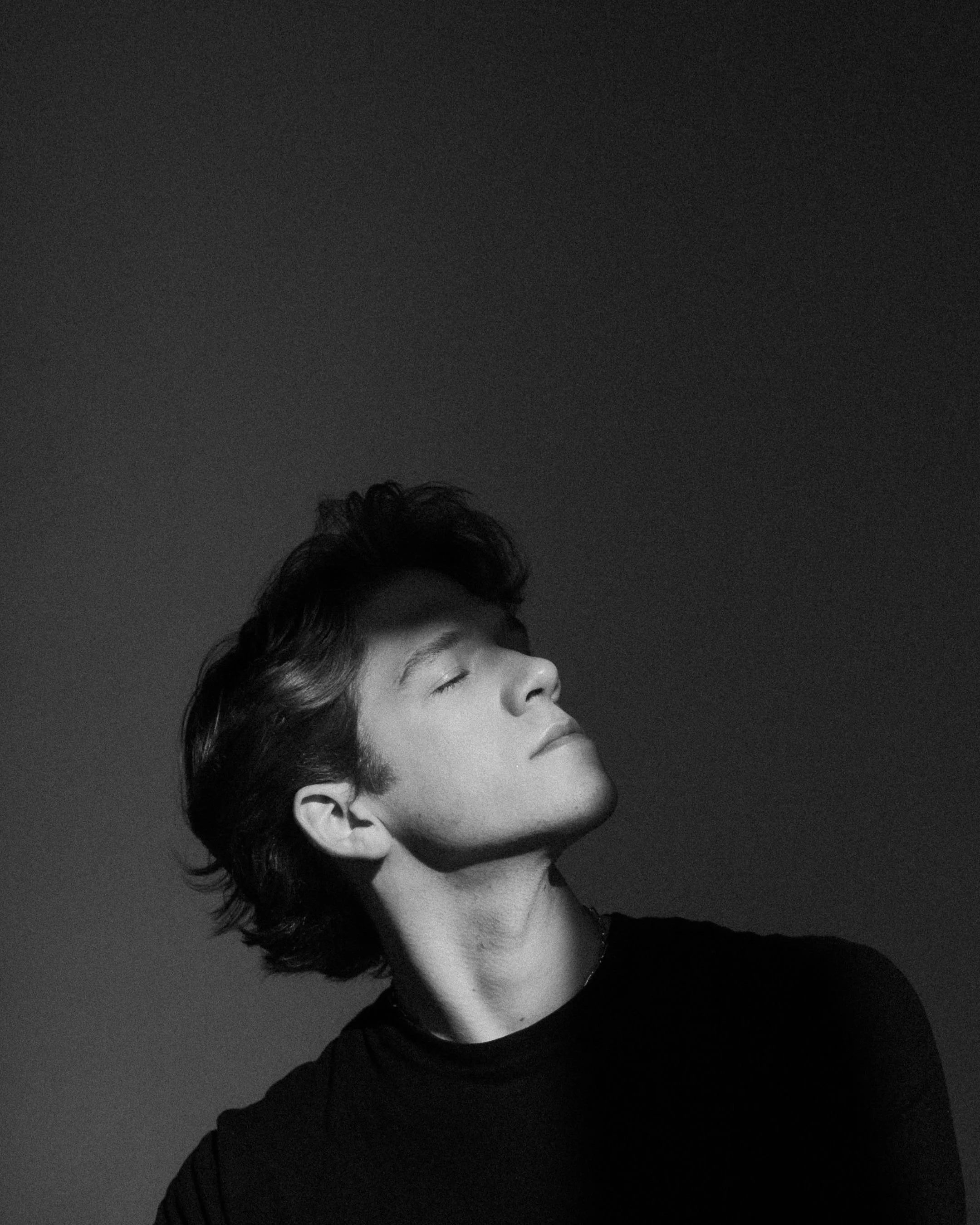 @davidpostlewate shot by @nasirpan // @designbynasir

Get in the studio with me &ndash;
Now booking for July + Aug + Sept 2026.
DM for rates + scheduling.

#photoshoot #photography #actor #model #naturallight