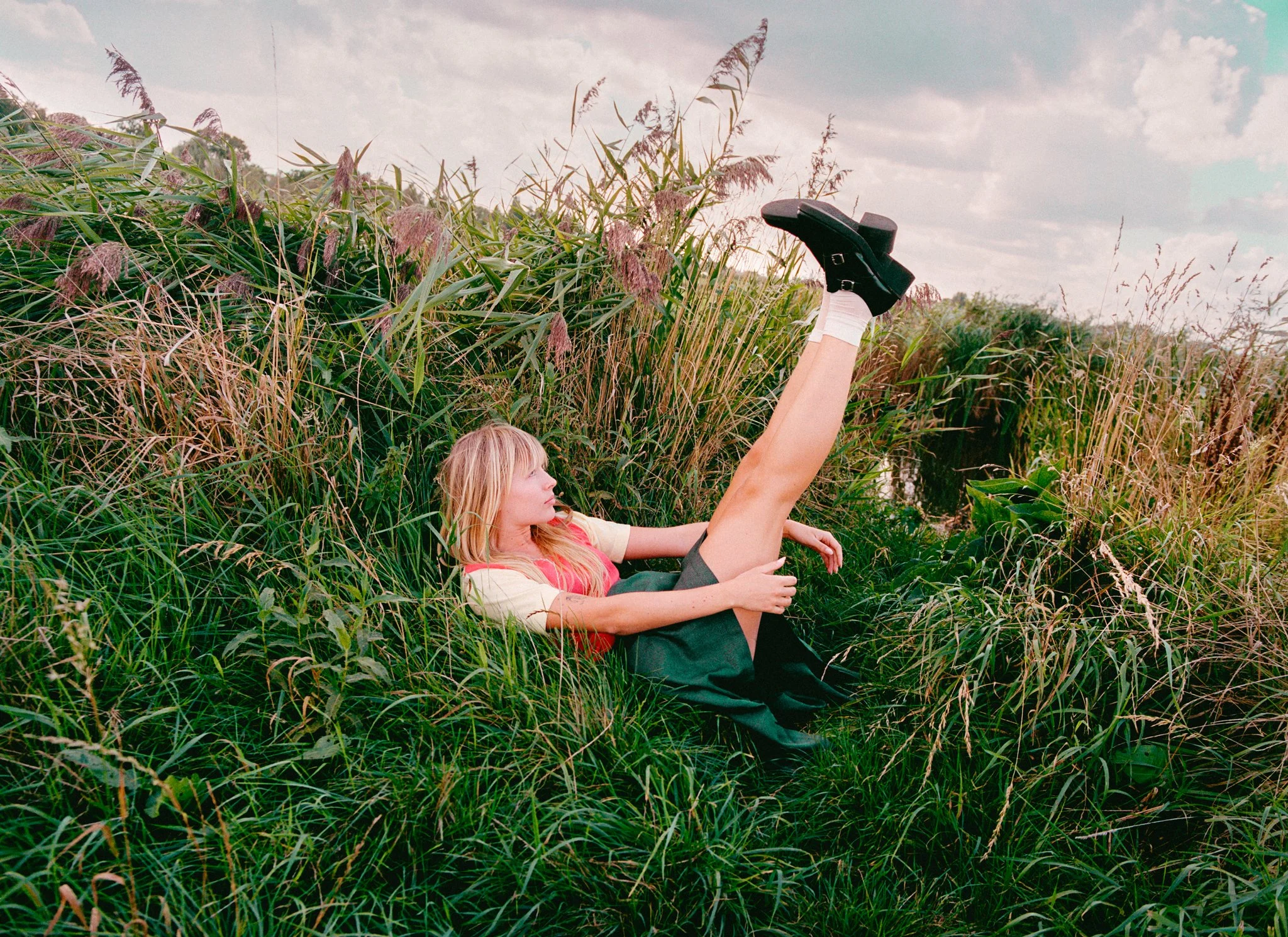 Melissa Schriek - Girlhood Summer-12.jpg