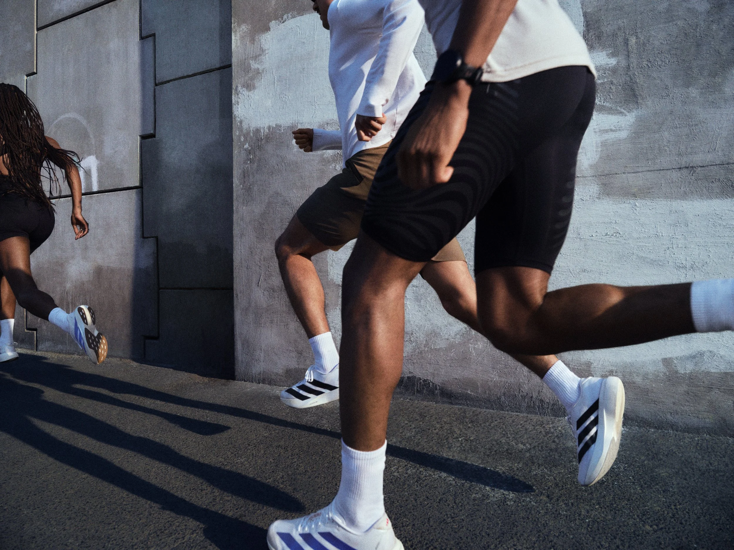 H24494_20250314_FW25_ADIZERO_EVO_SL_FOUNDRY ROAD_AM_ELEVATED_364_F3B-LR.jpg