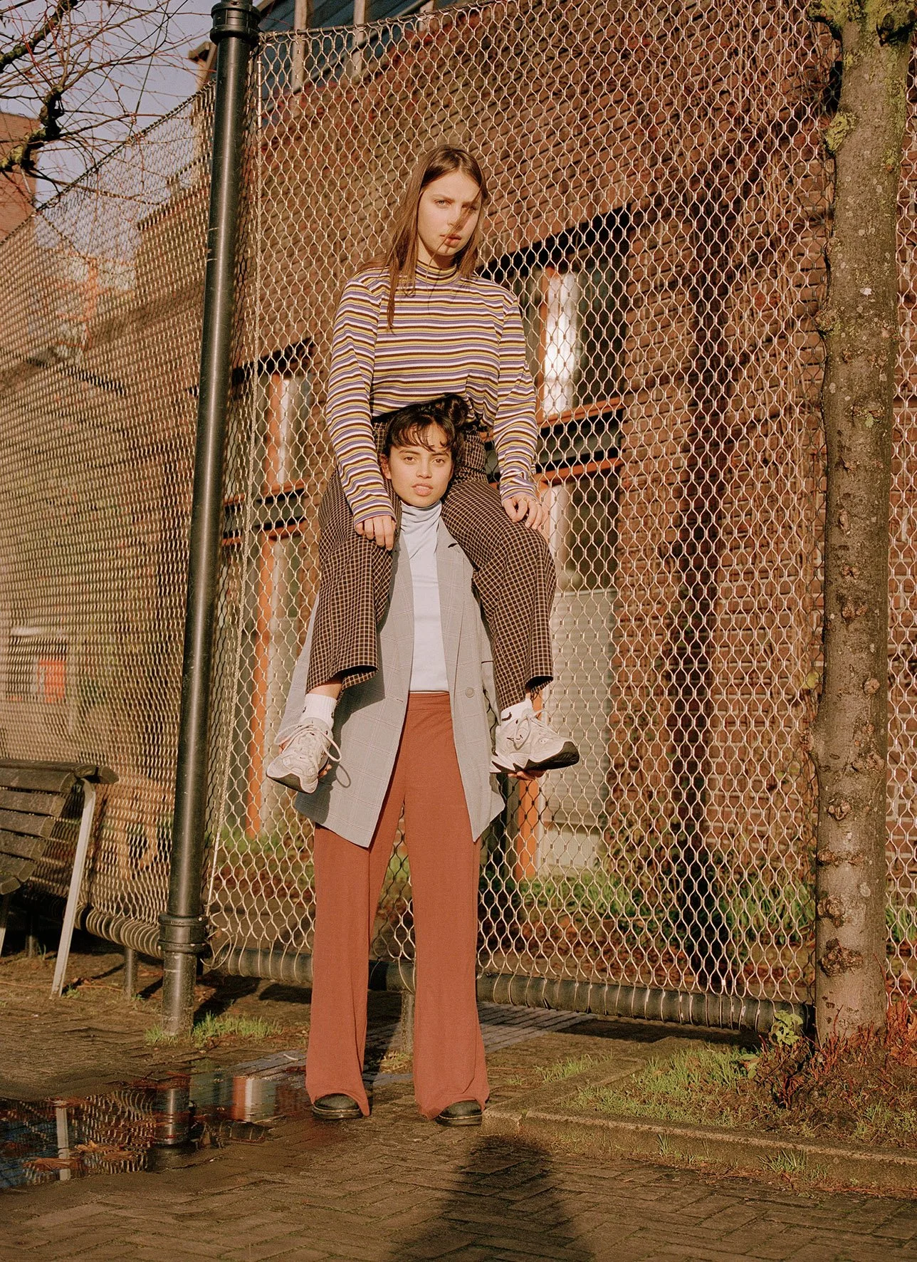 Ode: an exploration of the dynamics of female friendship