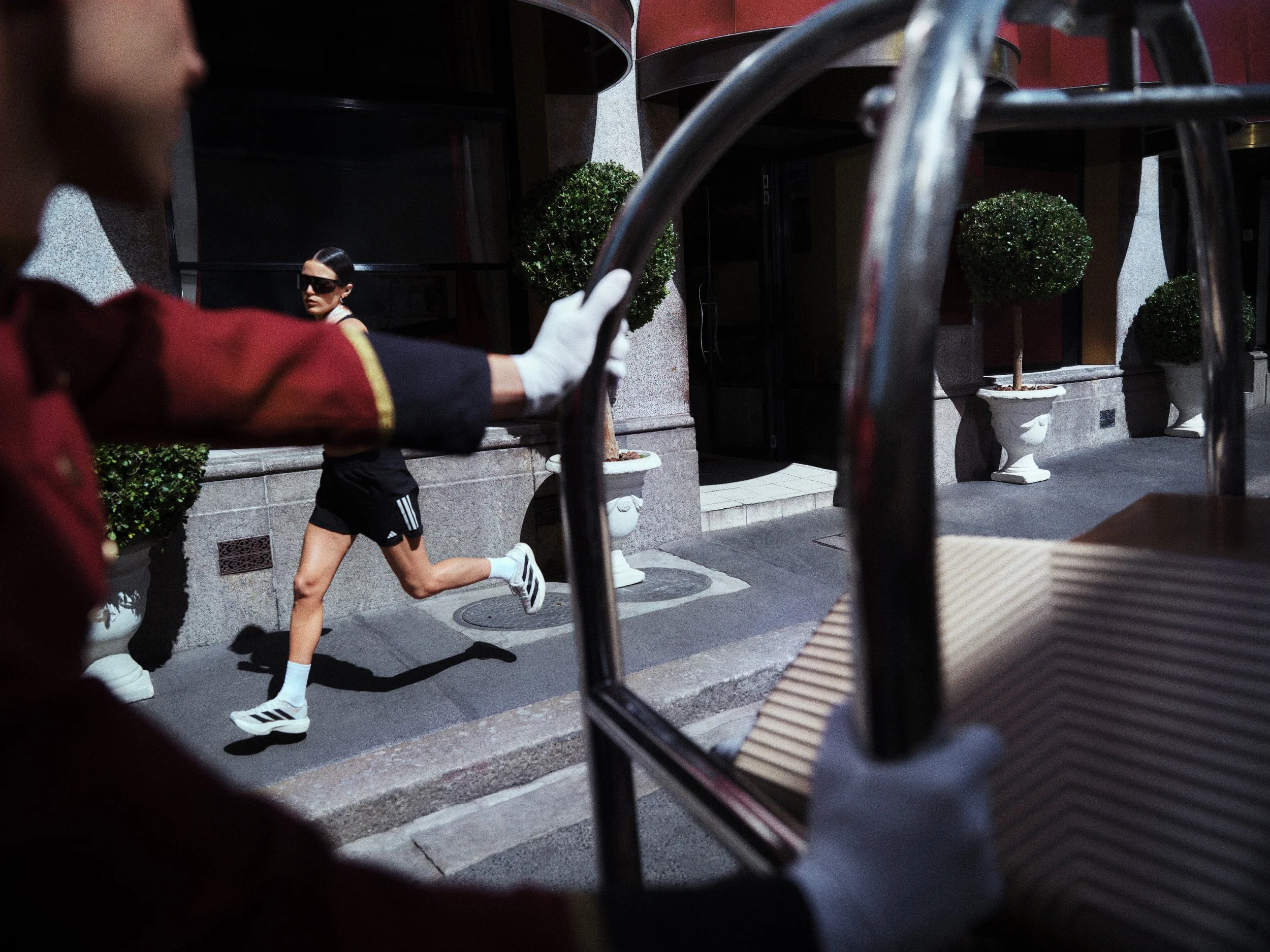 H24494_20250316_FW25_ADIZERO_EVO_SL_CAPE HOTEL_AM_PORTER_089_F3B-LR.jpg