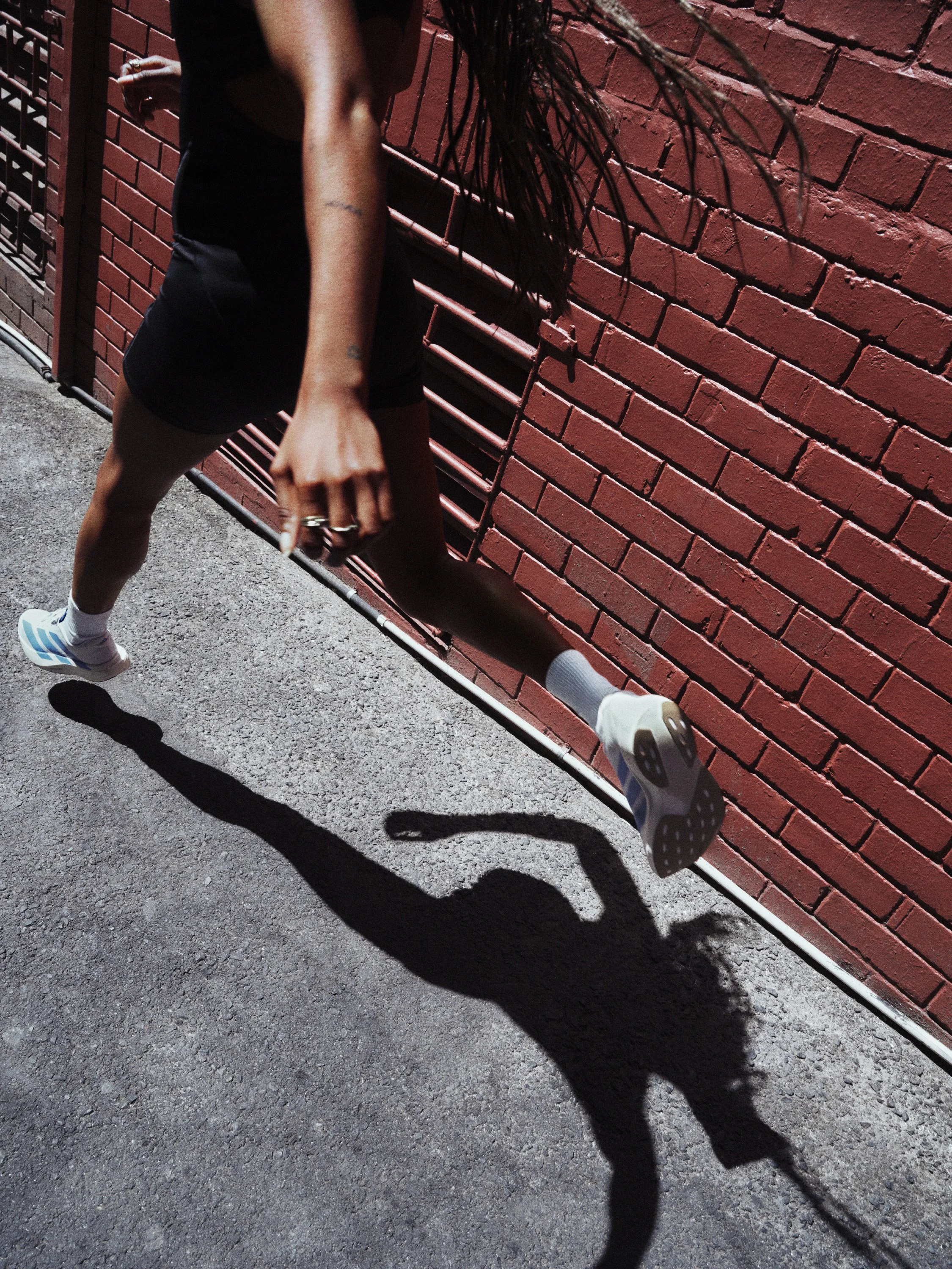 H24494_20250313_FW25_ADIZERO_EVO_SL_LIDO_ALLEY_AM_MARCUS ON BIKE_120_F3A-LR.jpg