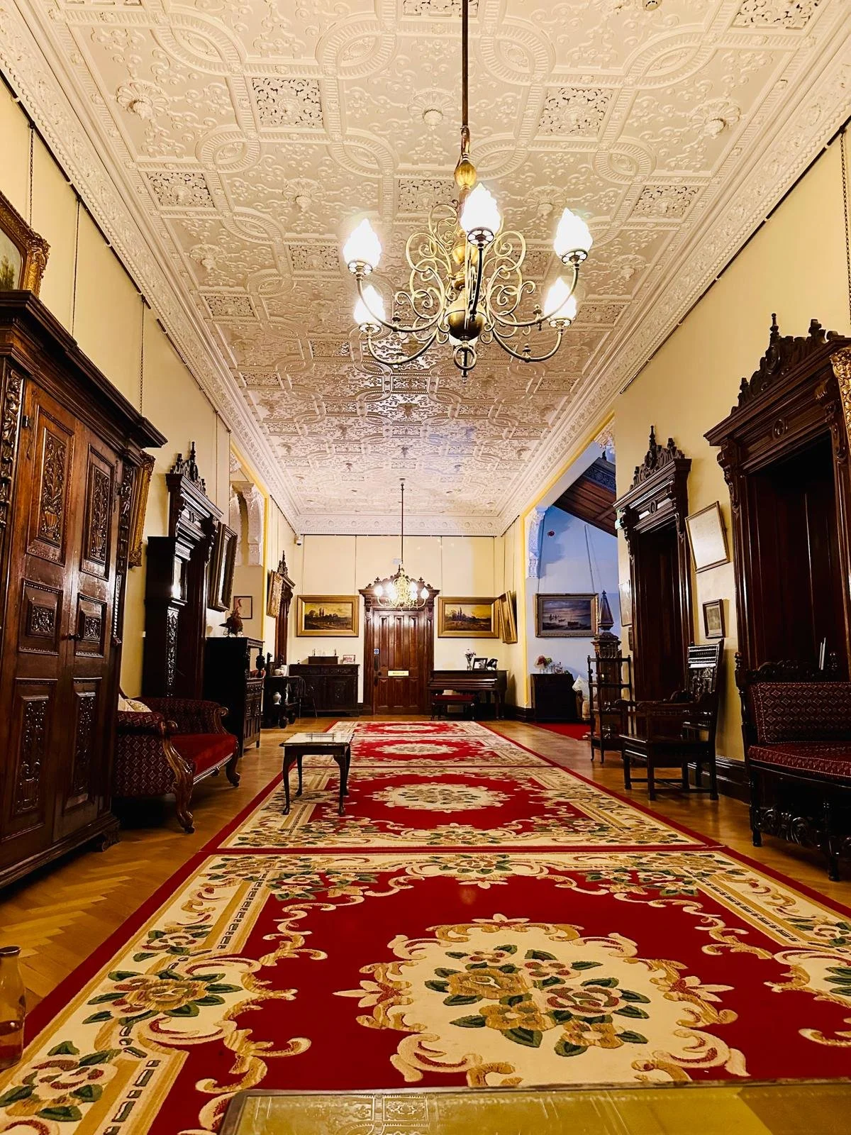 arthue findlay hallway.jpg