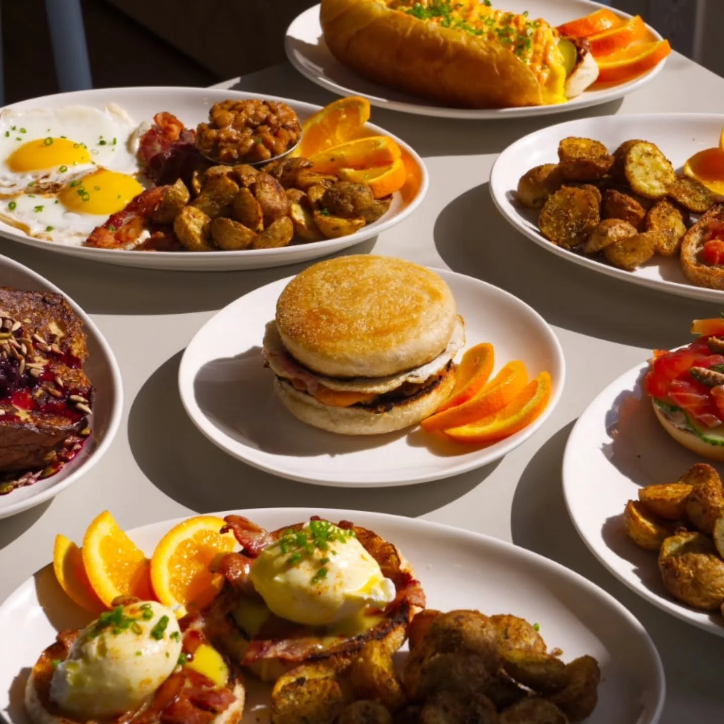 Our brand-new food menu is officially LIVE

​We had a blast working on this lineup! You are going to love the fresh additions like our Vegan Sandwich, Brioche French Toast, and Montreal Smoked Meat

The absolute best part? Every single lunch sandwich