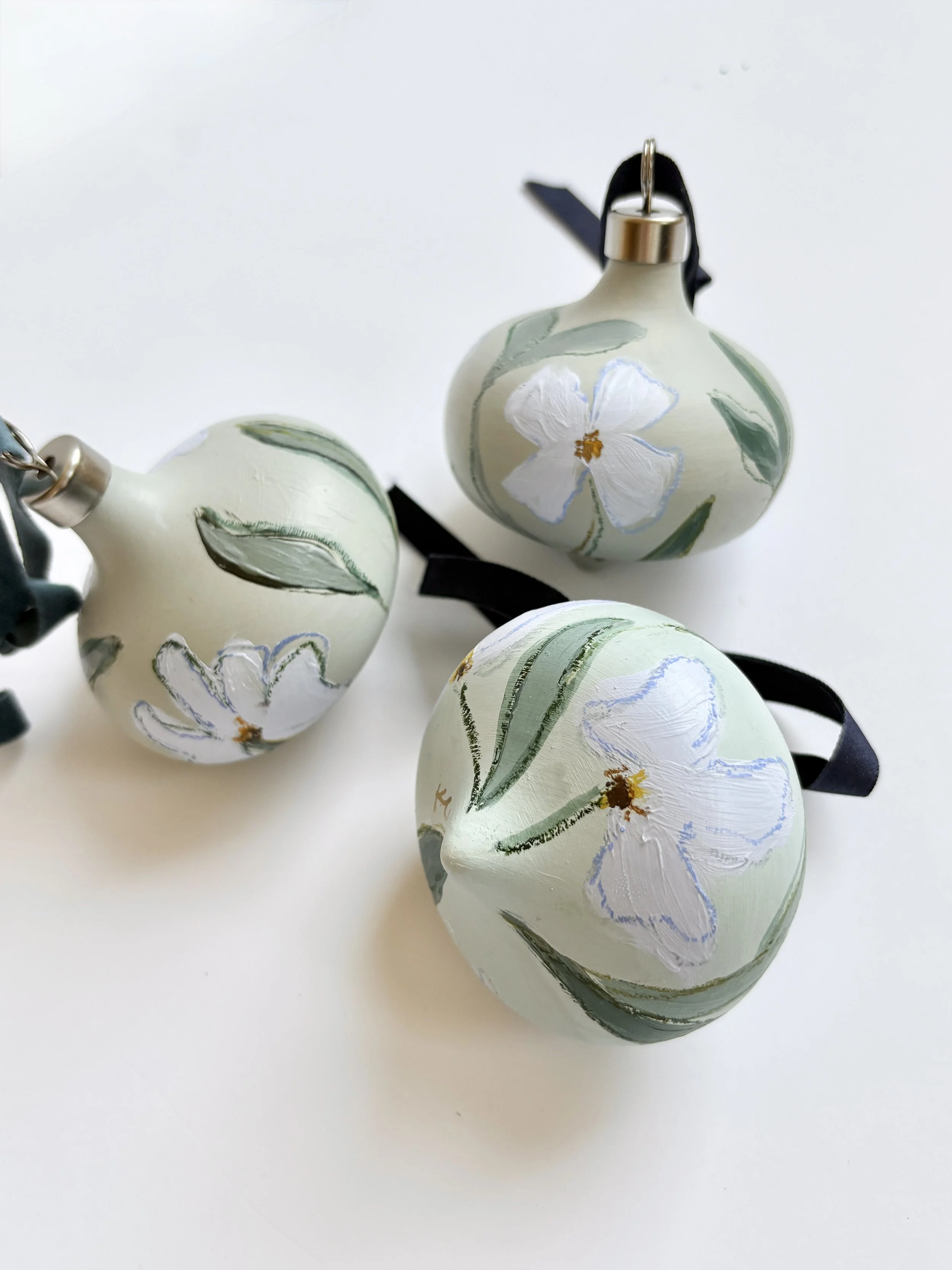 Green Floral Bauble Ornament