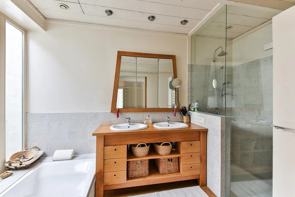 RETHINKING YOUR BATHROOM RENOVATION ON A BUDGET