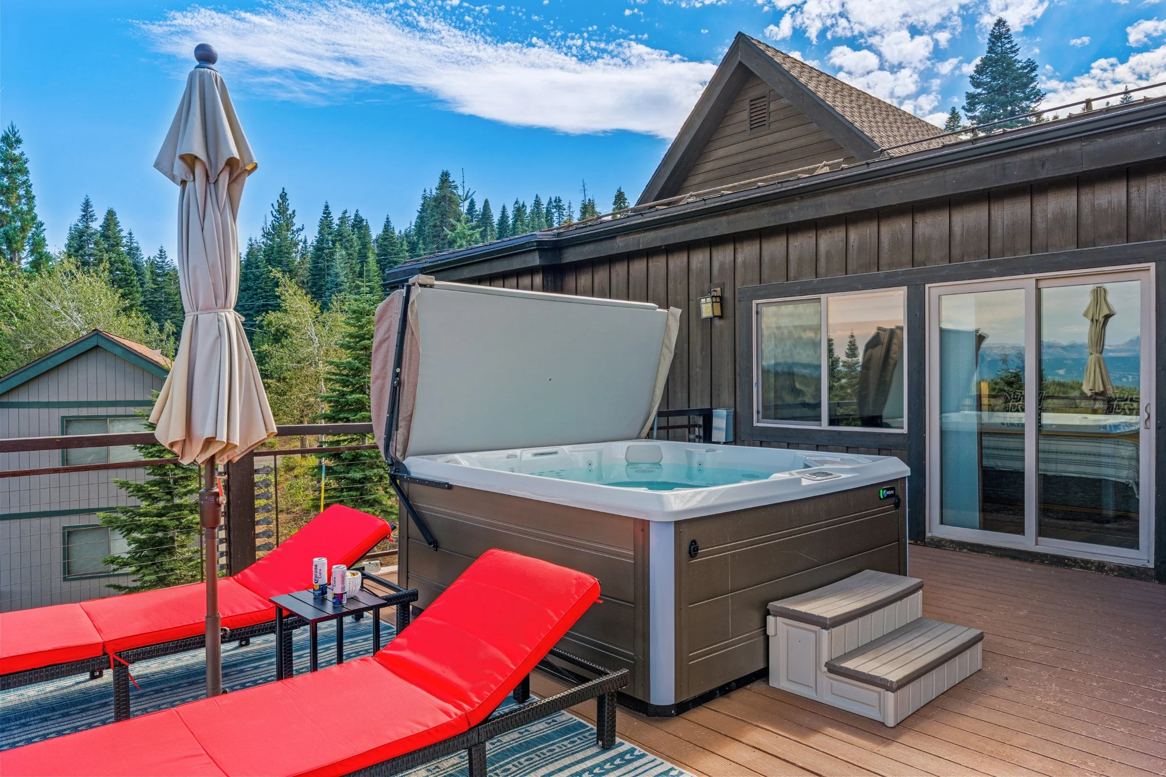 vr-truckee-4-hottub.jpg