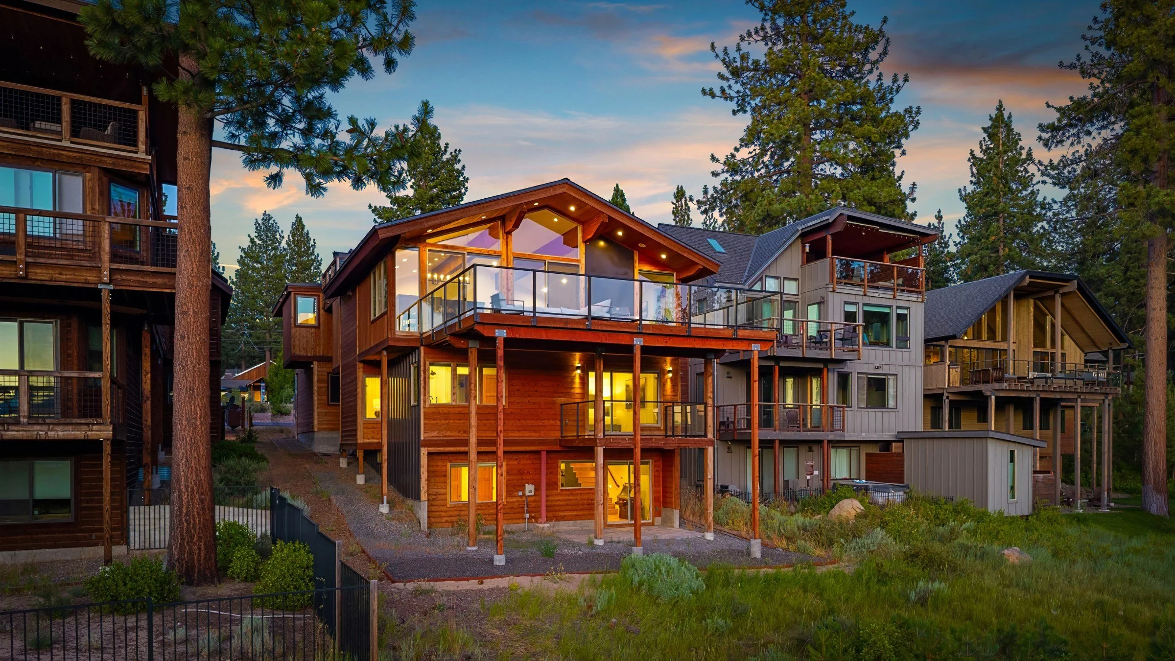 vr-bellevue-1-twilight.jpg