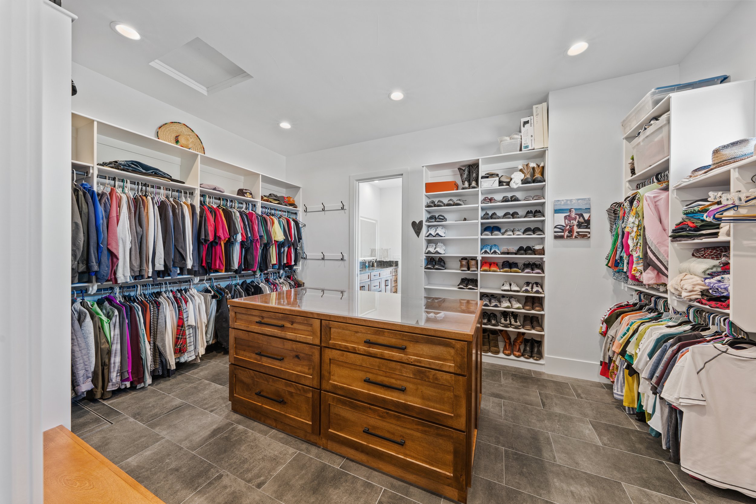 gr10-closet.jpg