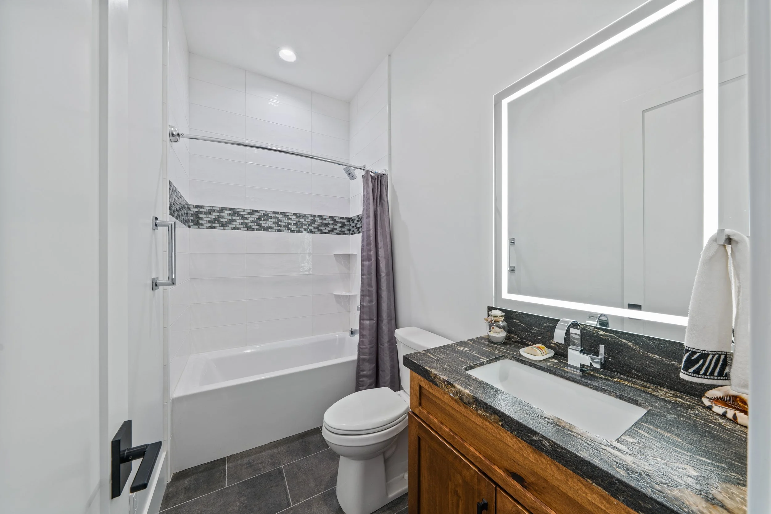 gr17-bath.jpg