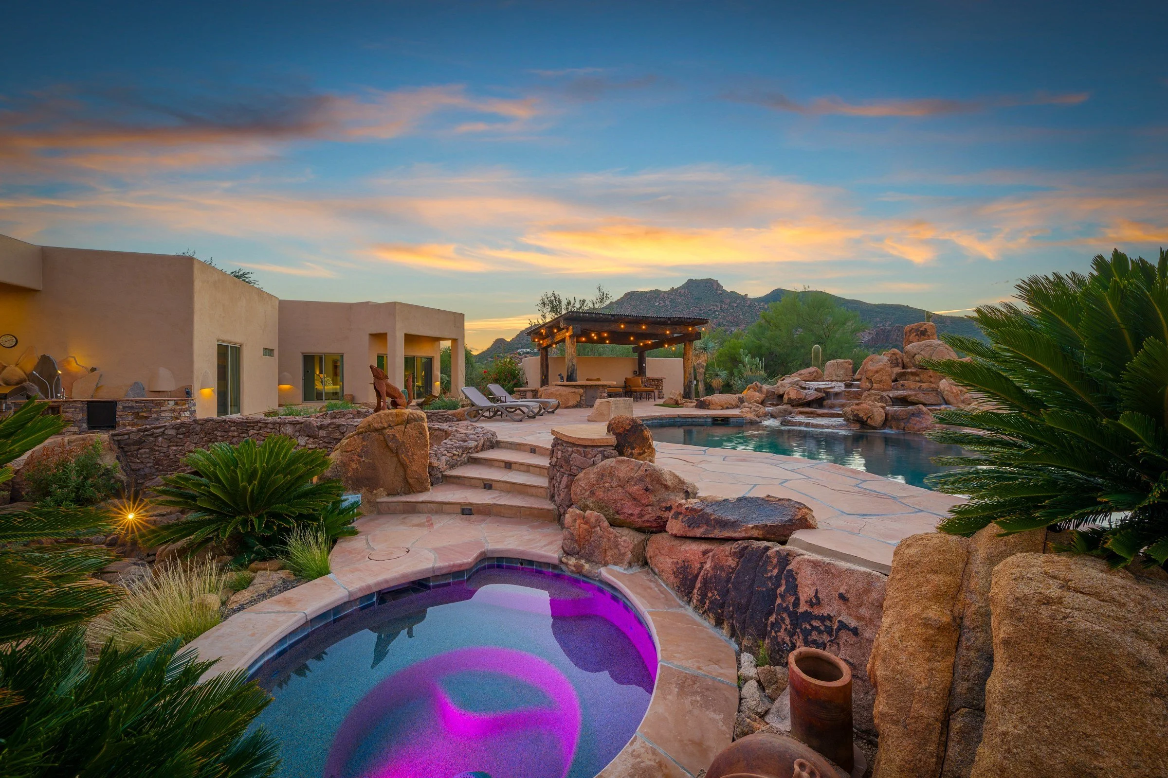 vr-carefree-6-spa-twilight.jpg