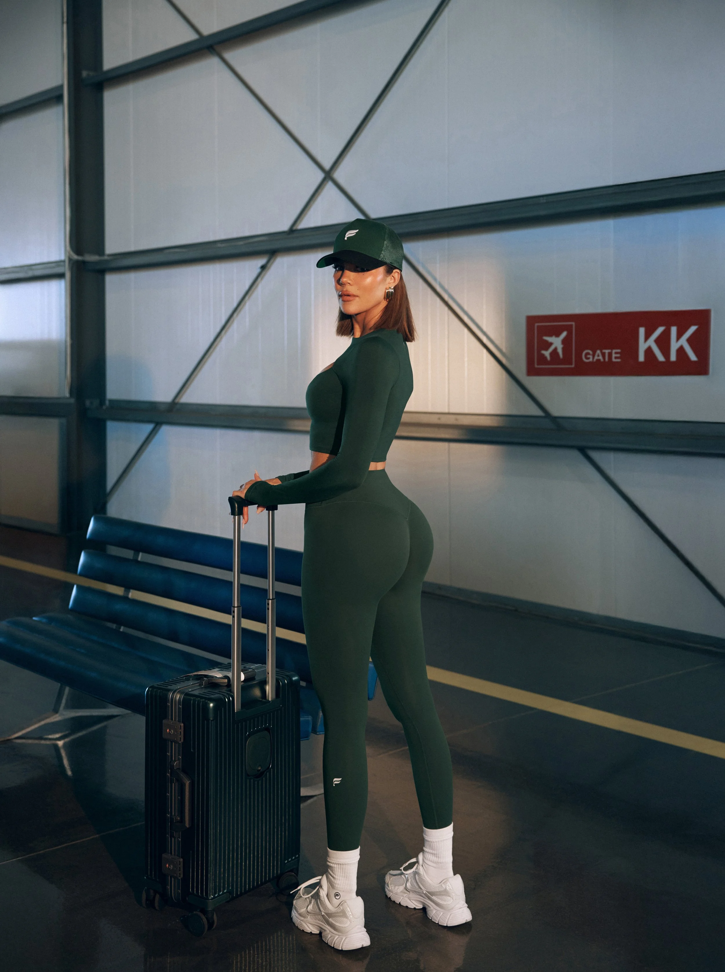 FAB_Khloe_Airport_D2_S2_01728.jpg