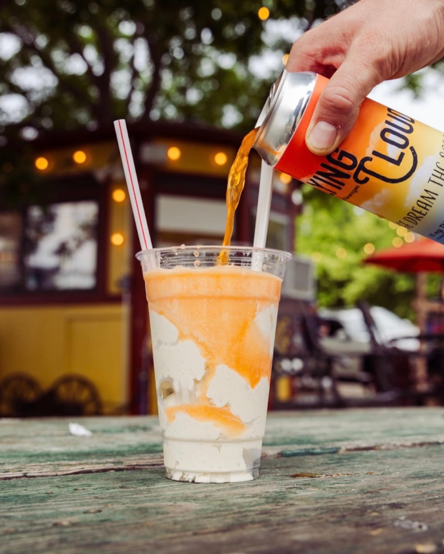 A 🍃special🍃 orange dream float for the ripe summer days🍊☀️
