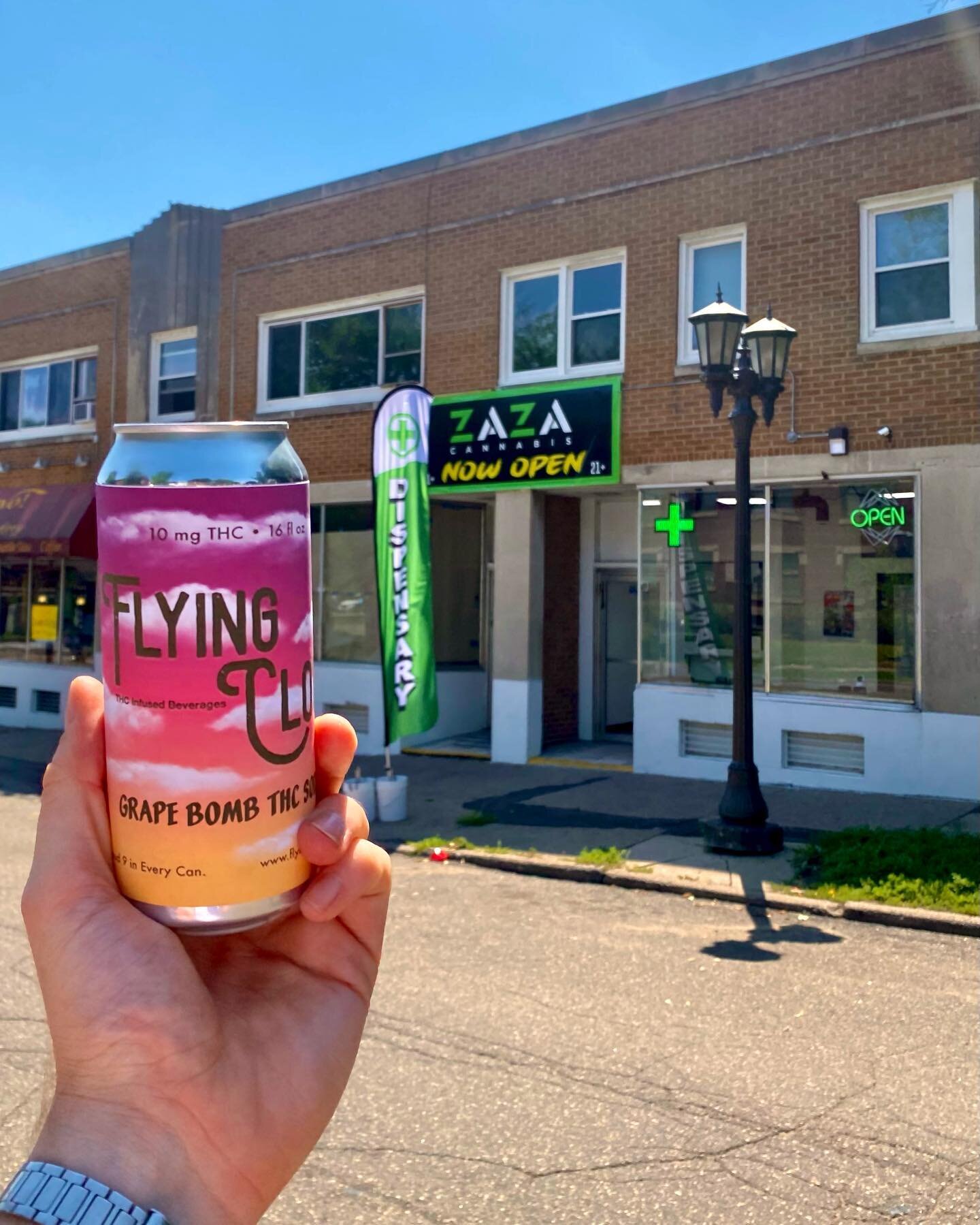 Flying Cloud is now available in St. Paul!⚡️

Stop by @zazacannabismn on Grand and Lexington for any flavor of our 10mg beverages🌳