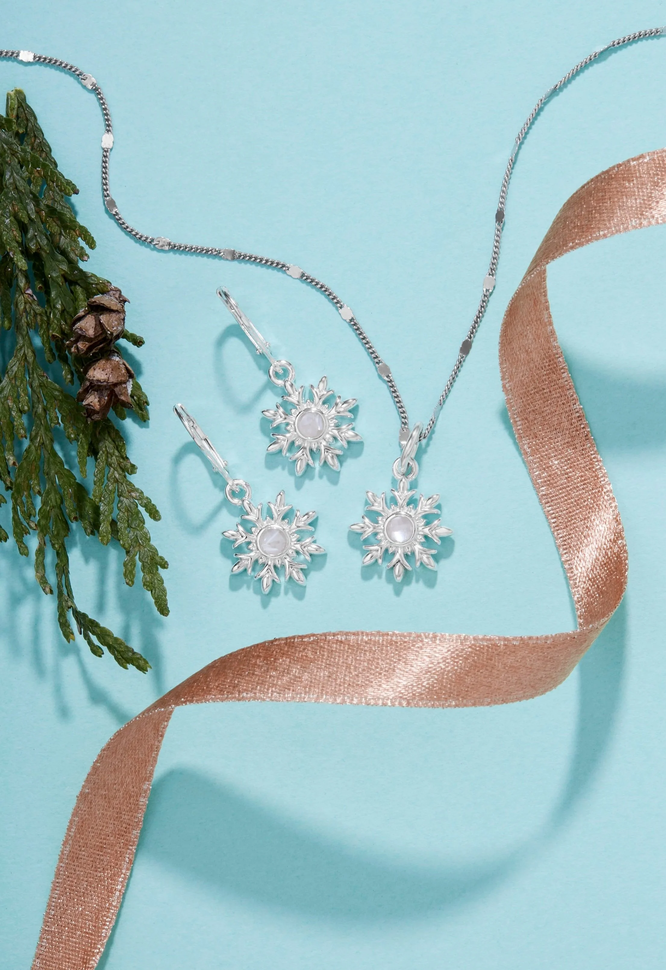 LE-Snowflake-Necklace-Earrings.jpg