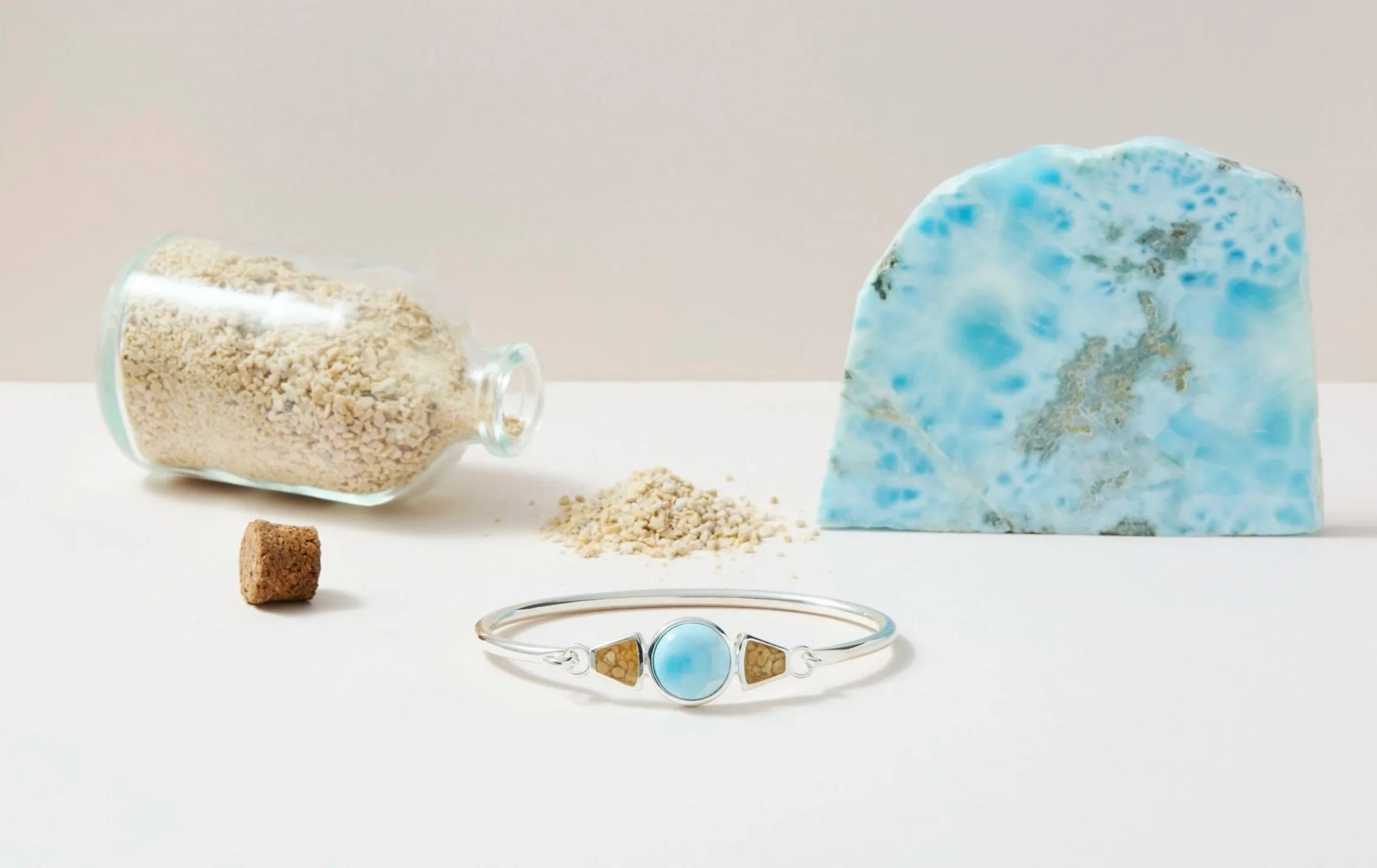 Modern-Metal-Bracelet-Larimar-Sand-4457-France-1.jpg