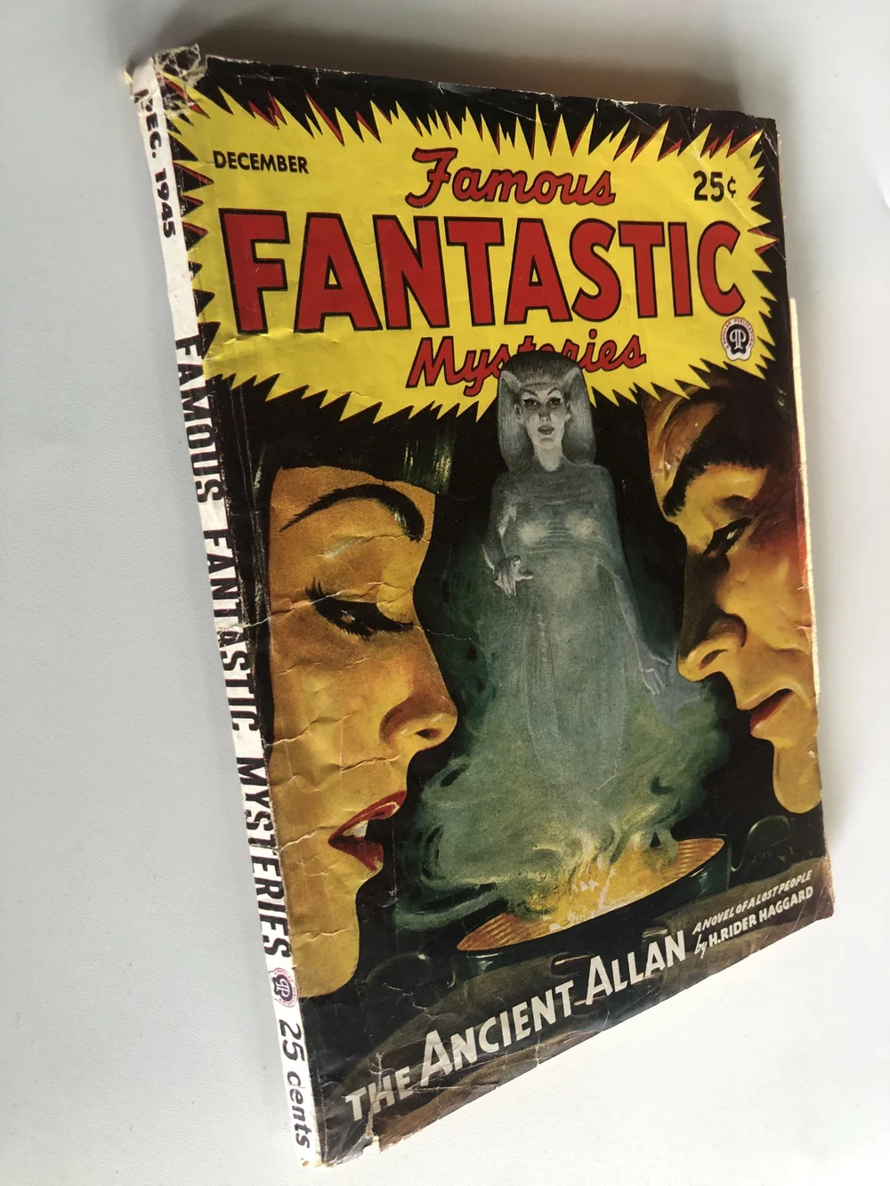 珍品　パルプ雑誌 Famous Fantastic Mysteries 1945 珍品 パルプ雑誌 Famous Fantastic Mysteries 1945 Famous