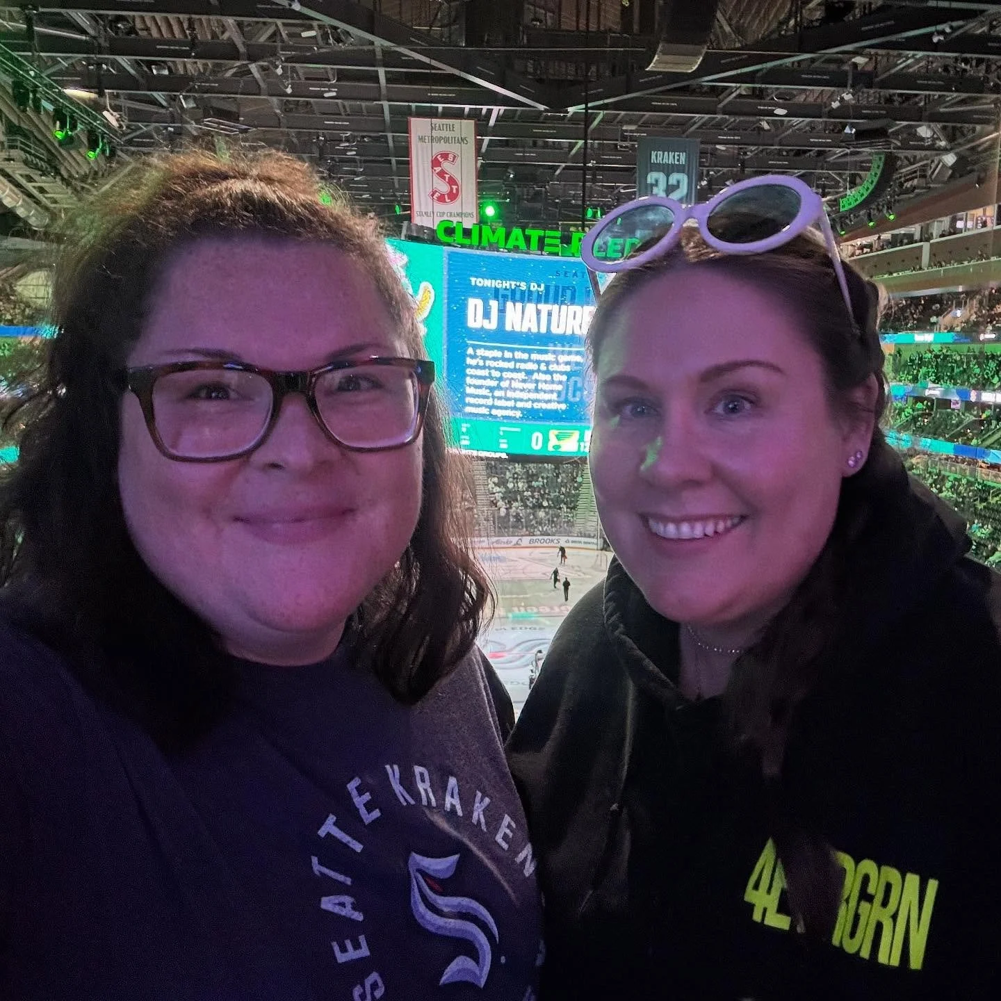 What fun plans do you have for fall? Any traditions with your friends or family? We love hearing about all you do in the PNW 🌲🍃🍂🍁

#4EVEGRN #wearethepnw #pnwlifestyle #pnwadventures #pnwfall #fallinthepnw #pacificanorthwest #kraken #seattlekraken