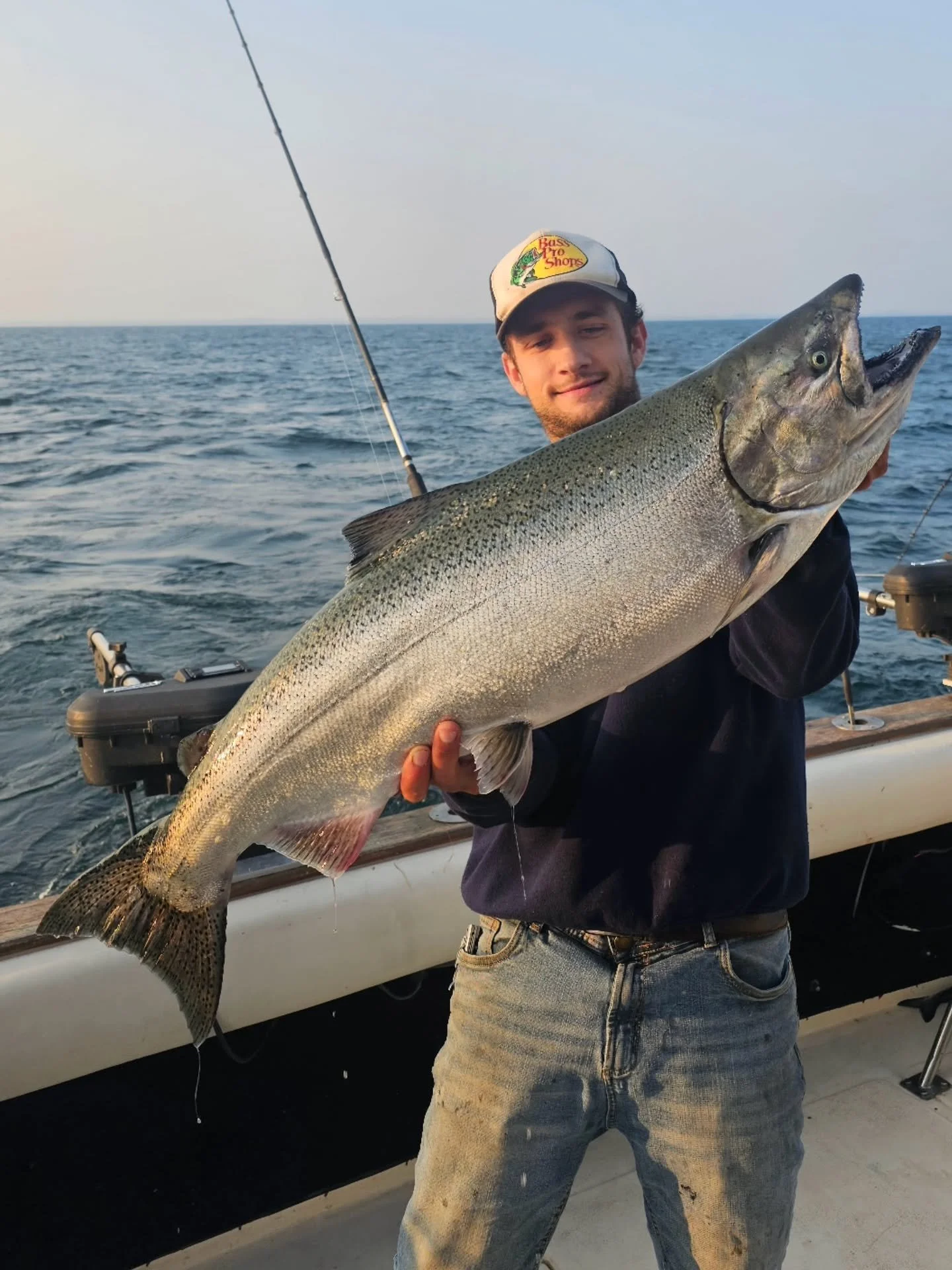 The Second week of August is down, and the fishing remains HOTTT, with multiple doubles, triples and even a couple quads!. Full freezers and sore arms were the jam for our crews this weekend. Thank you to everyone who joined us🙌🎣 big dogs are chomp