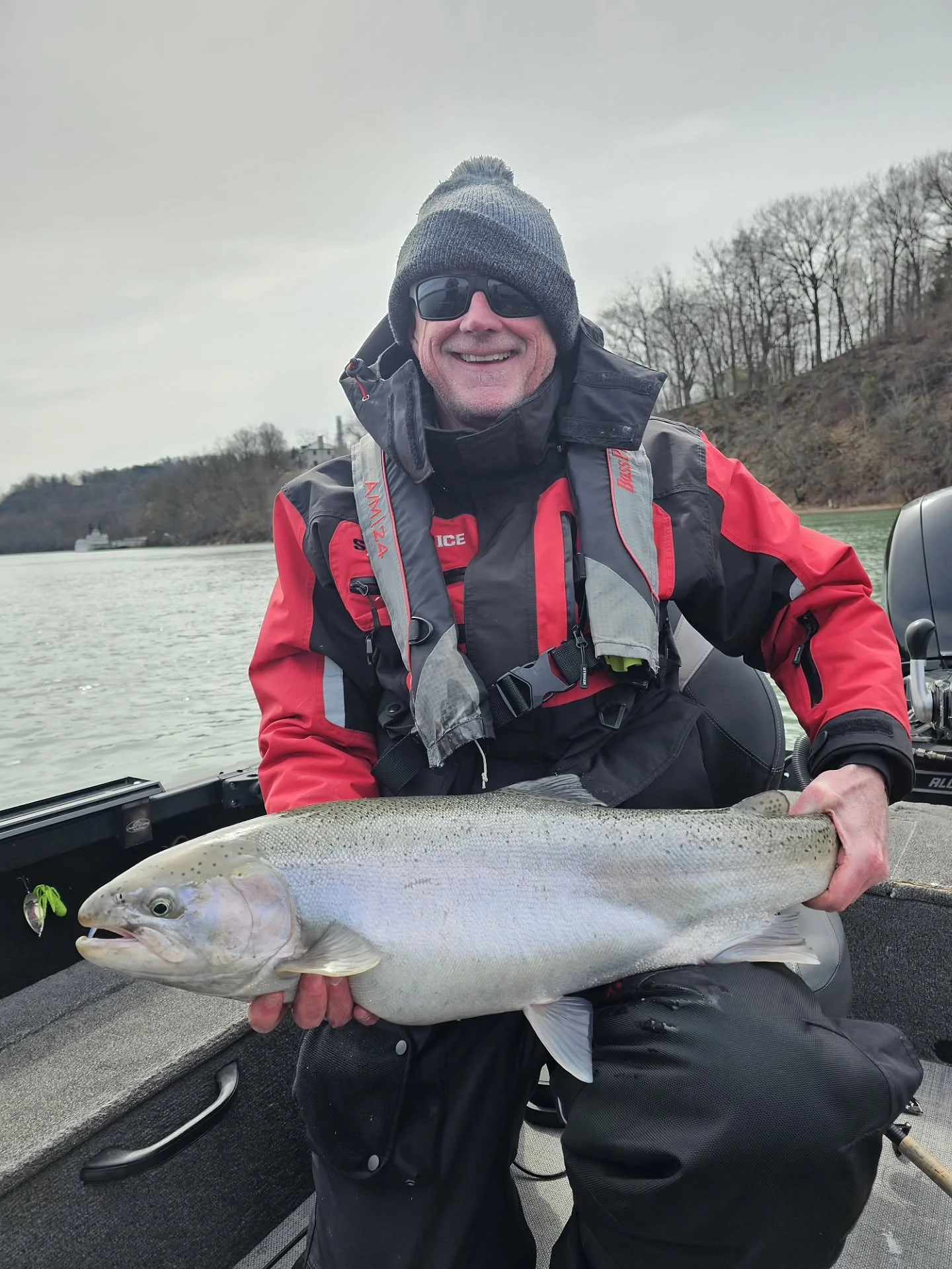 ​No better way to cap off a week of trips than with a 14.7lb Steelhead! The biggest one to come into the Alumacraft since March of last year! Spring in and around the Niagara River is unmatched!

 If you've been thinking, nows the time!🫡

We have ve