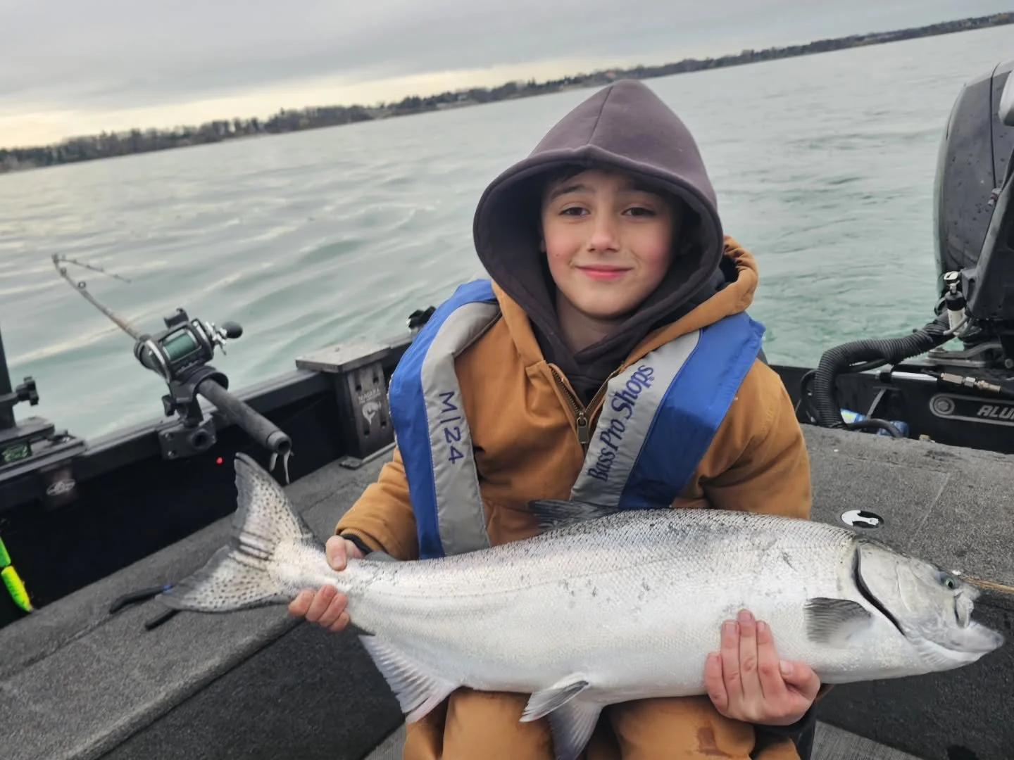 Safe to say the Kings have invaded the shallows of the southshore! This past week has been BUSY! 🔨

Big thank you to everyone who has joined us, and who's booked so far this season. There's lots of healthy, hungry fish out there with your name on it