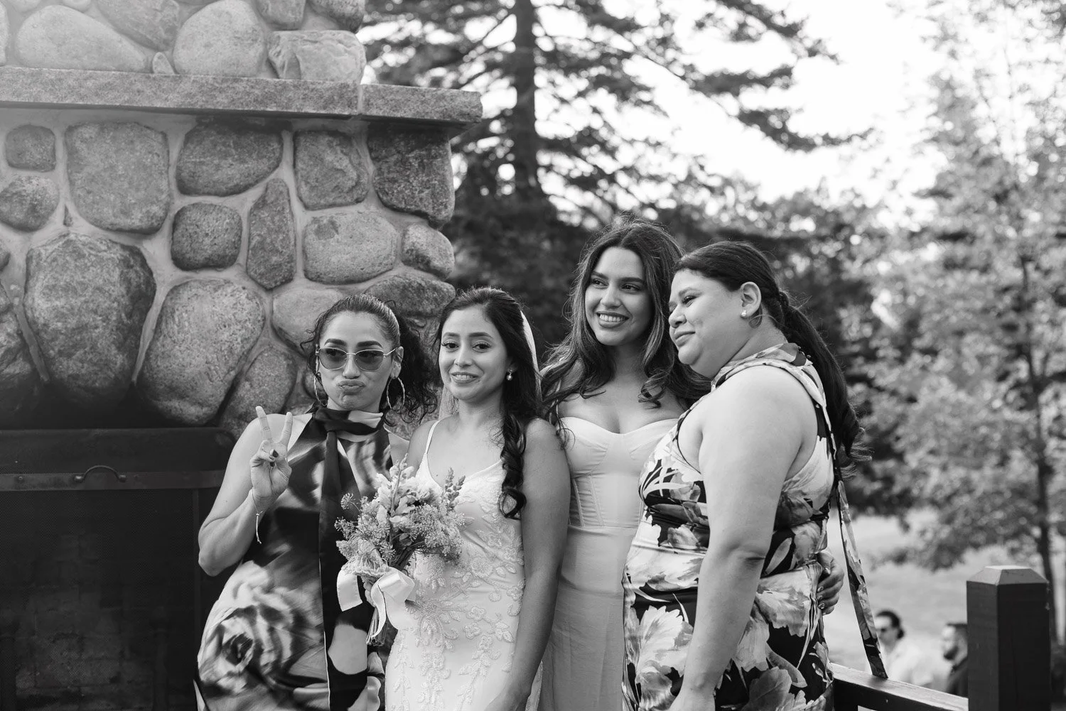 20260912-wedding-00515-sqslarge.jpg