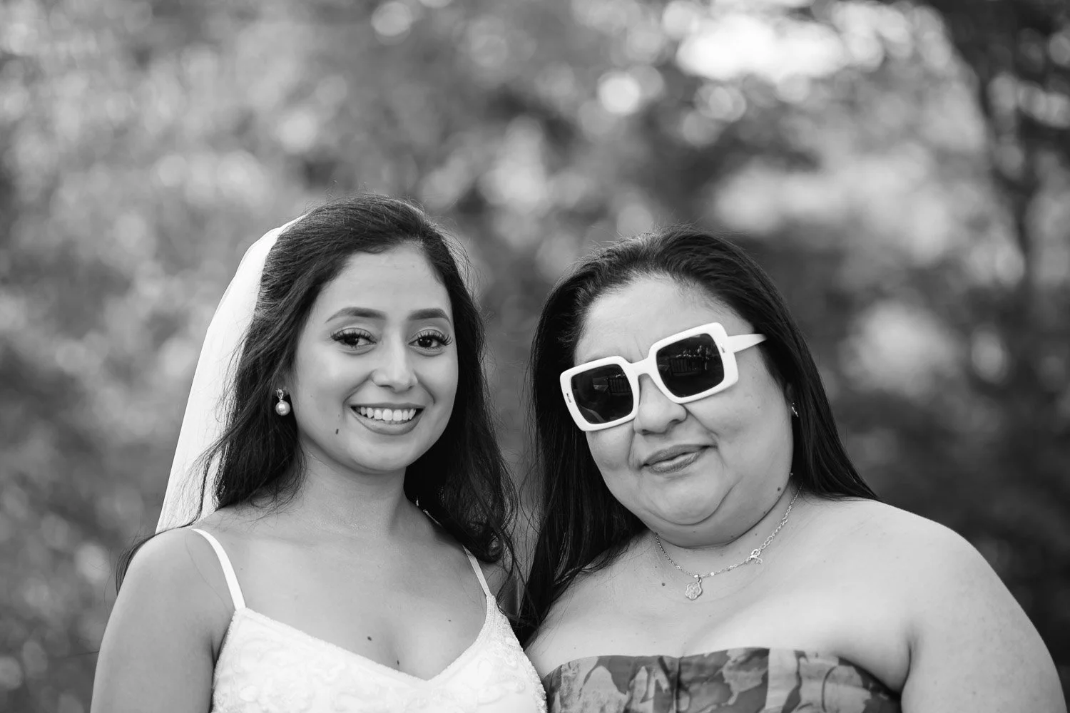 20260912-wedding-00410-sqslarge.jpg