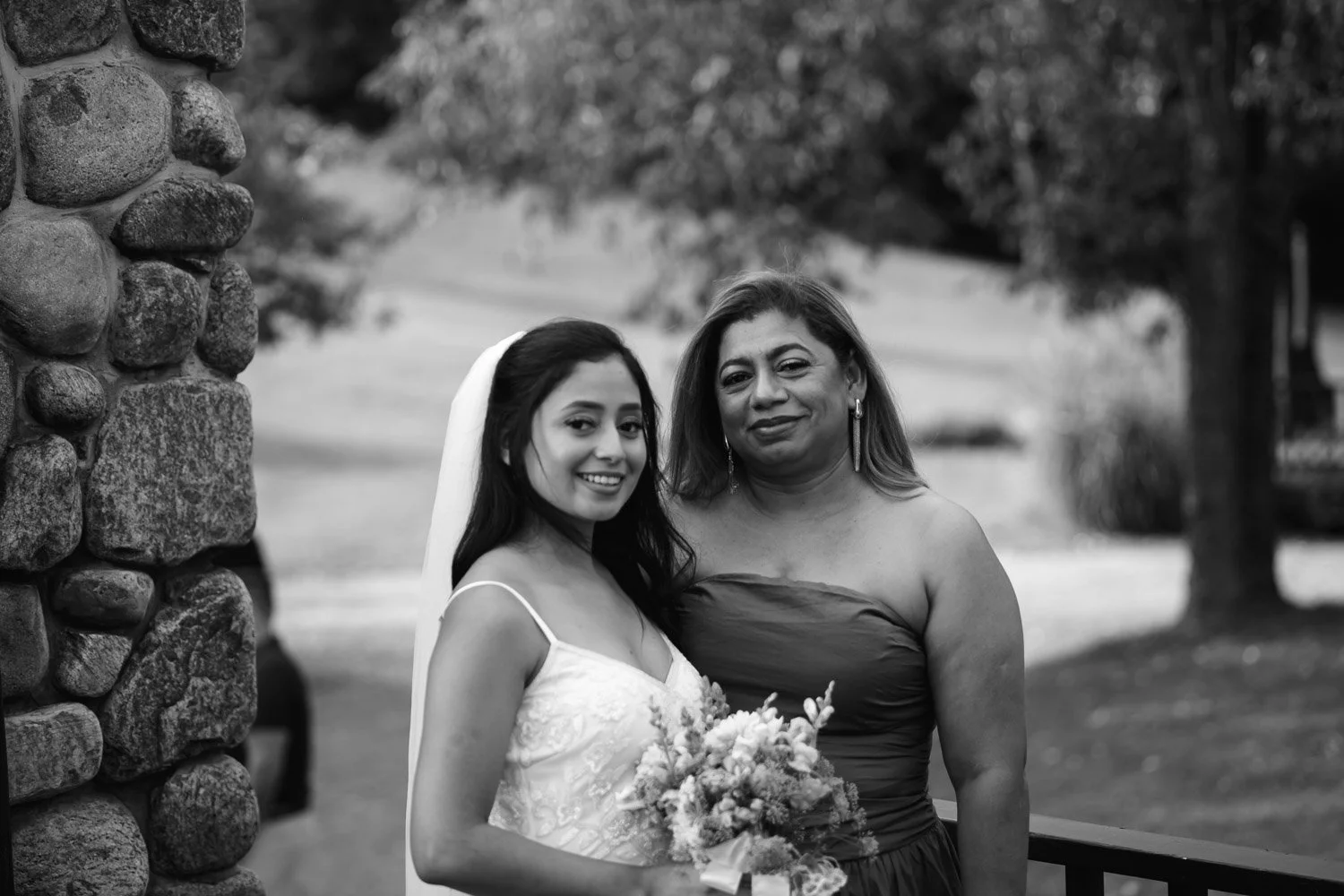 20260912-wedding-00473-sqslarge.jpg