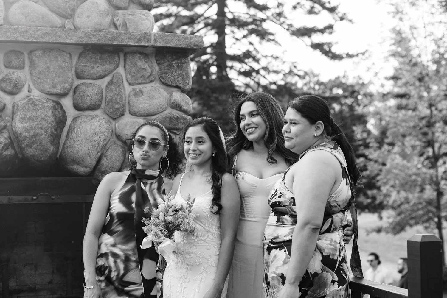 20260912-wedding-00514-sqslarge.jpg