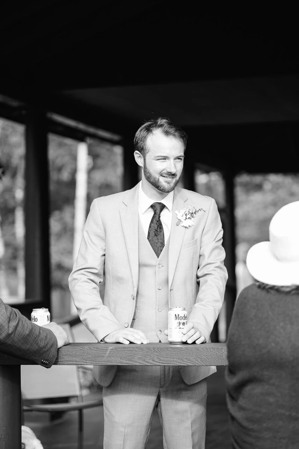 20260912-wedding-00563-sqslarge.jpg