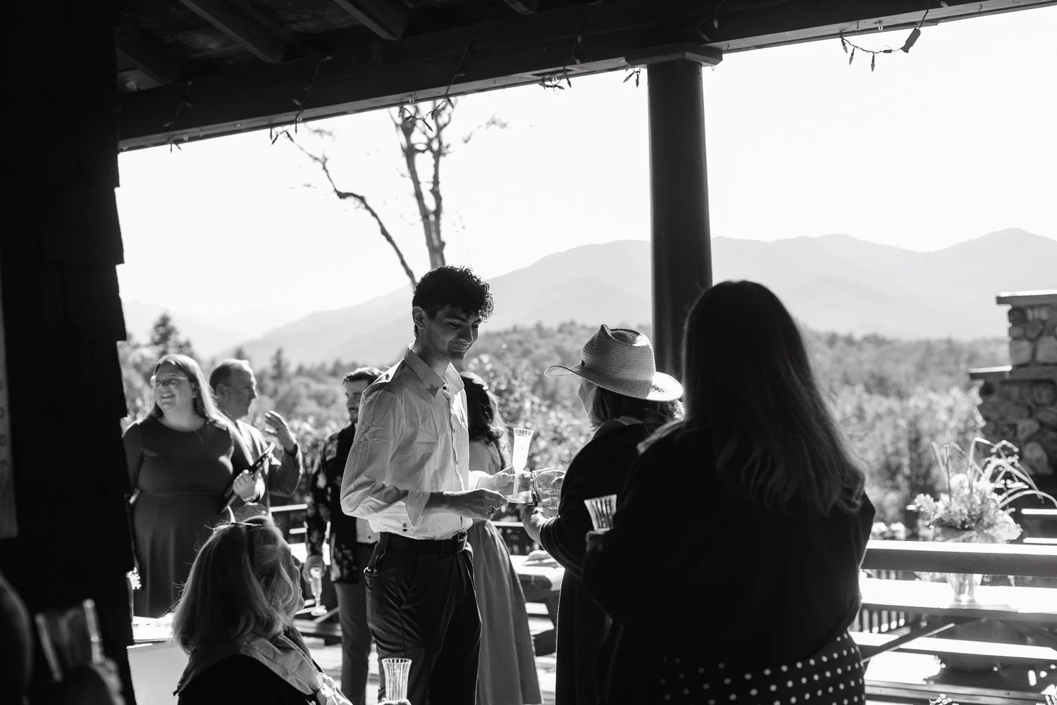 20260912-wedding-00160-sqslarge.jpg