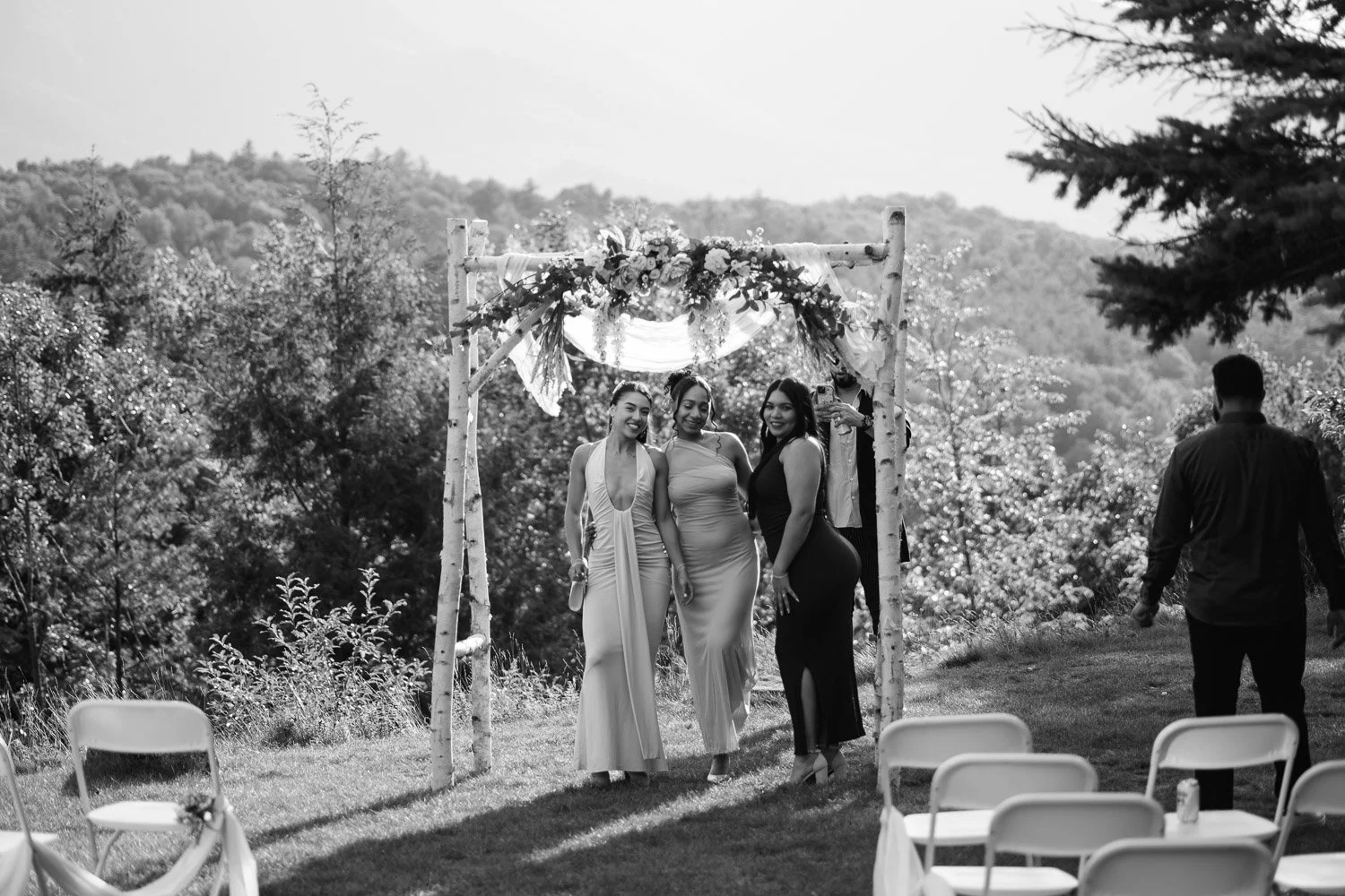 20260912-wedding-00700-sqslarge.jpg